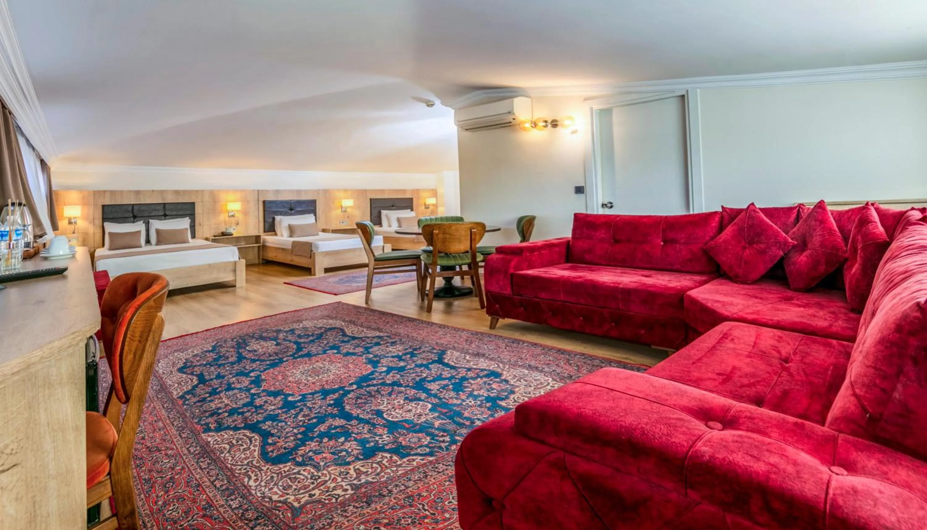 Photo of the whole room in Istanbul Old City Topkapi Porta Romanos Hotel Ottoman Heritage