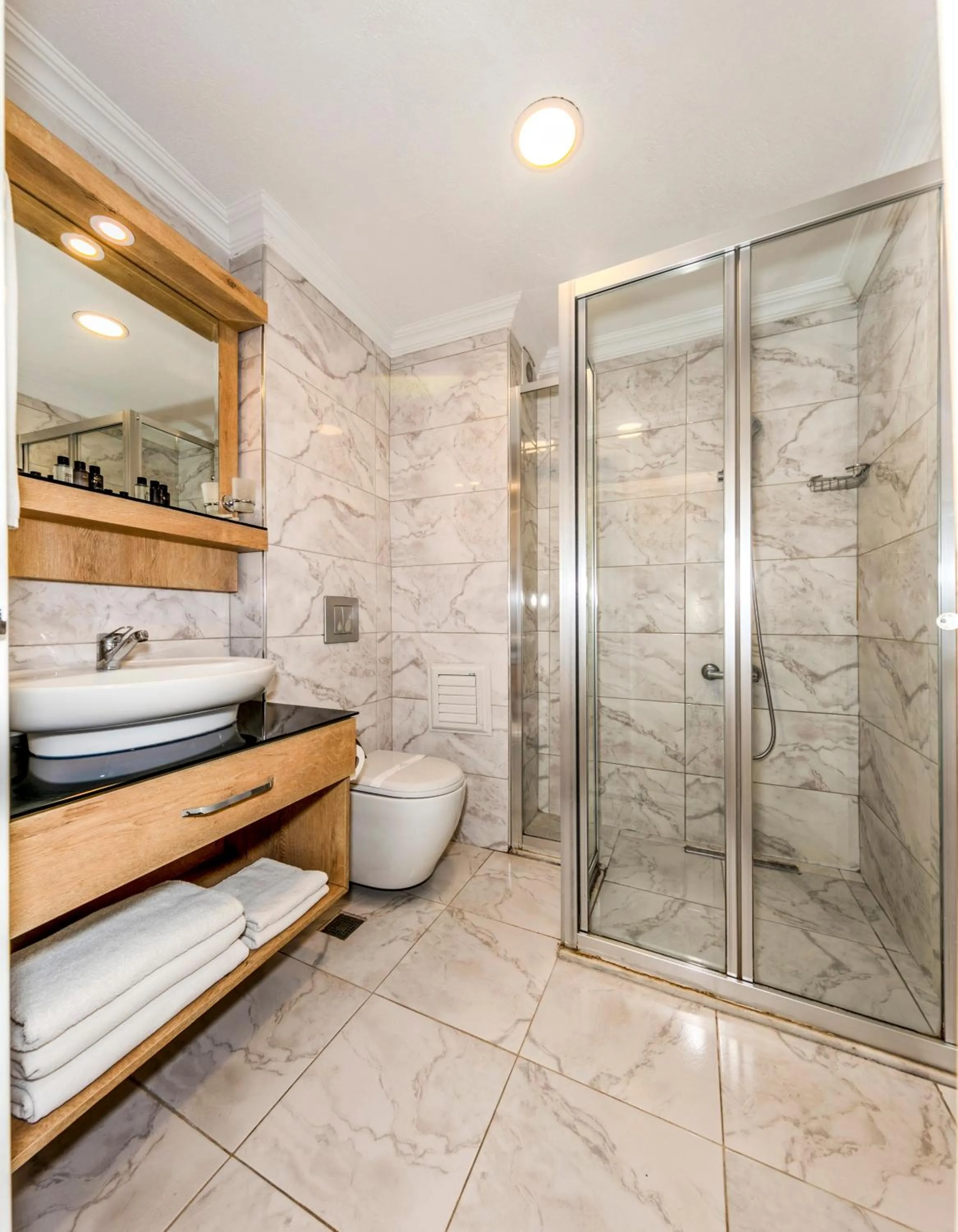 Bathroom in Istanbul Old City Topkapi Porta Romanos Hotel Ottoman Heritage