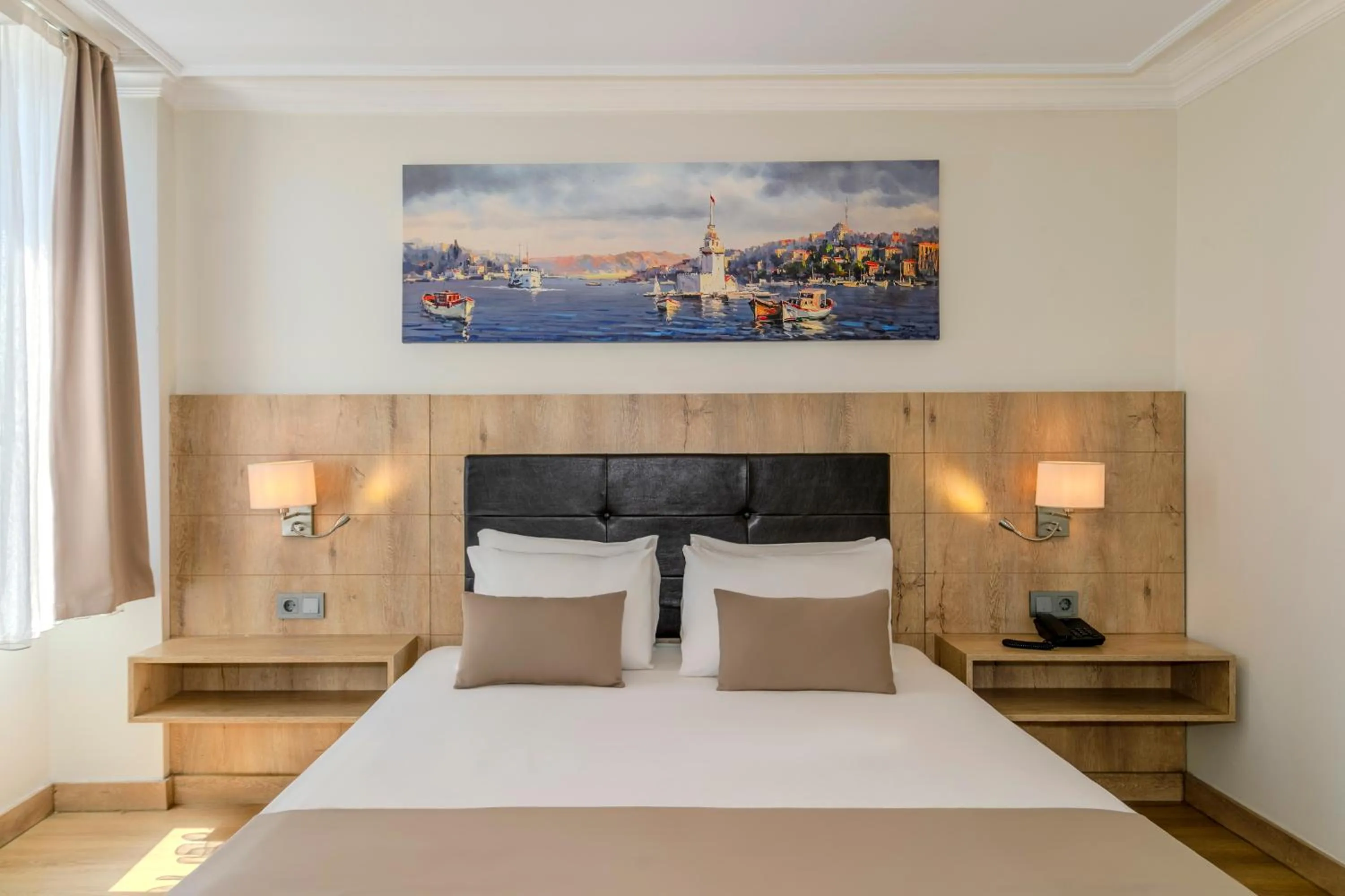 Bed in Istanbul Old City Topkapi Porta Romanos Hotel Ottoman Heritage