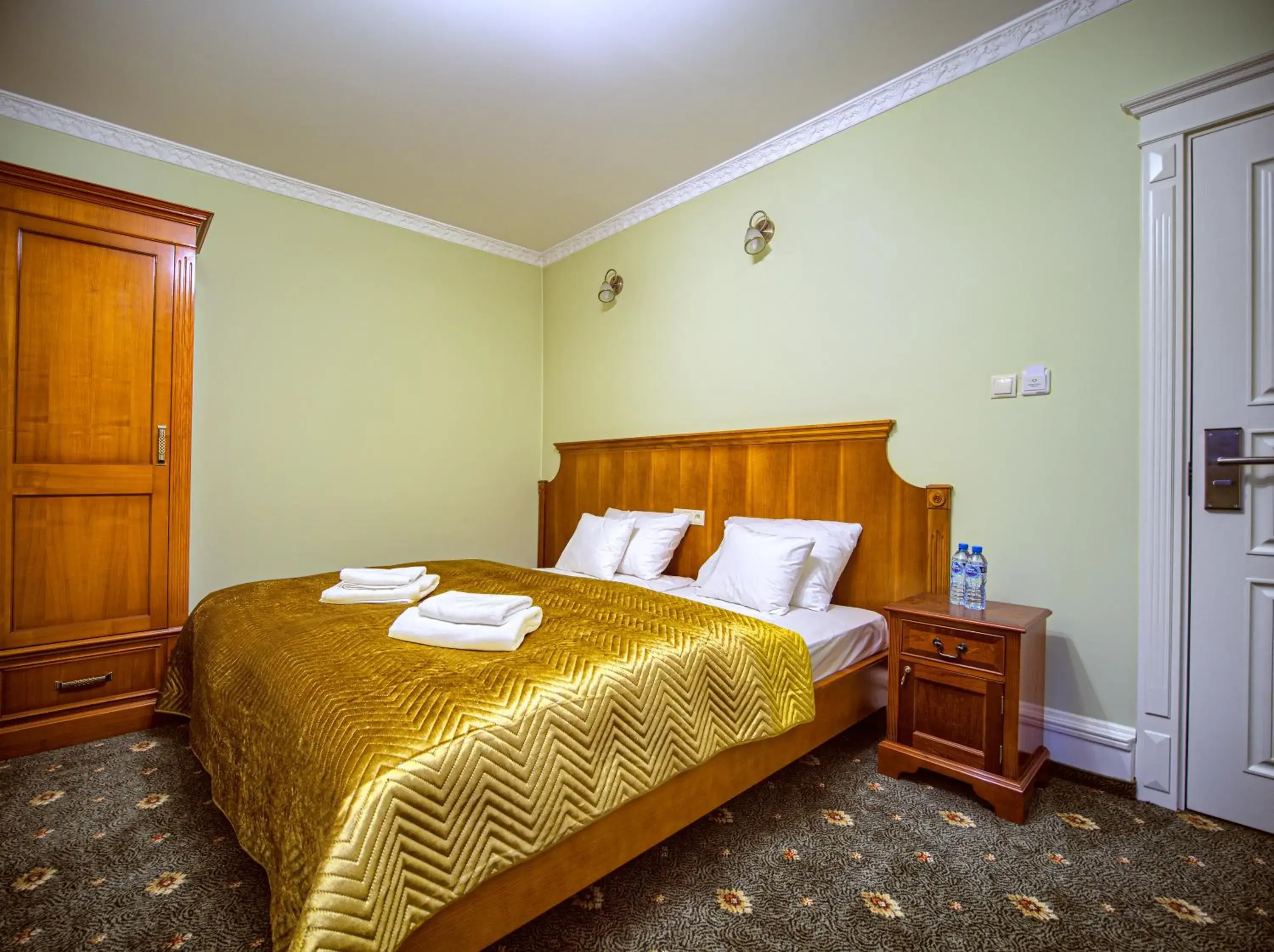 Standard Double Room in ApartHotel Hubertus Standard Double Room in ApartHotel Hubertus