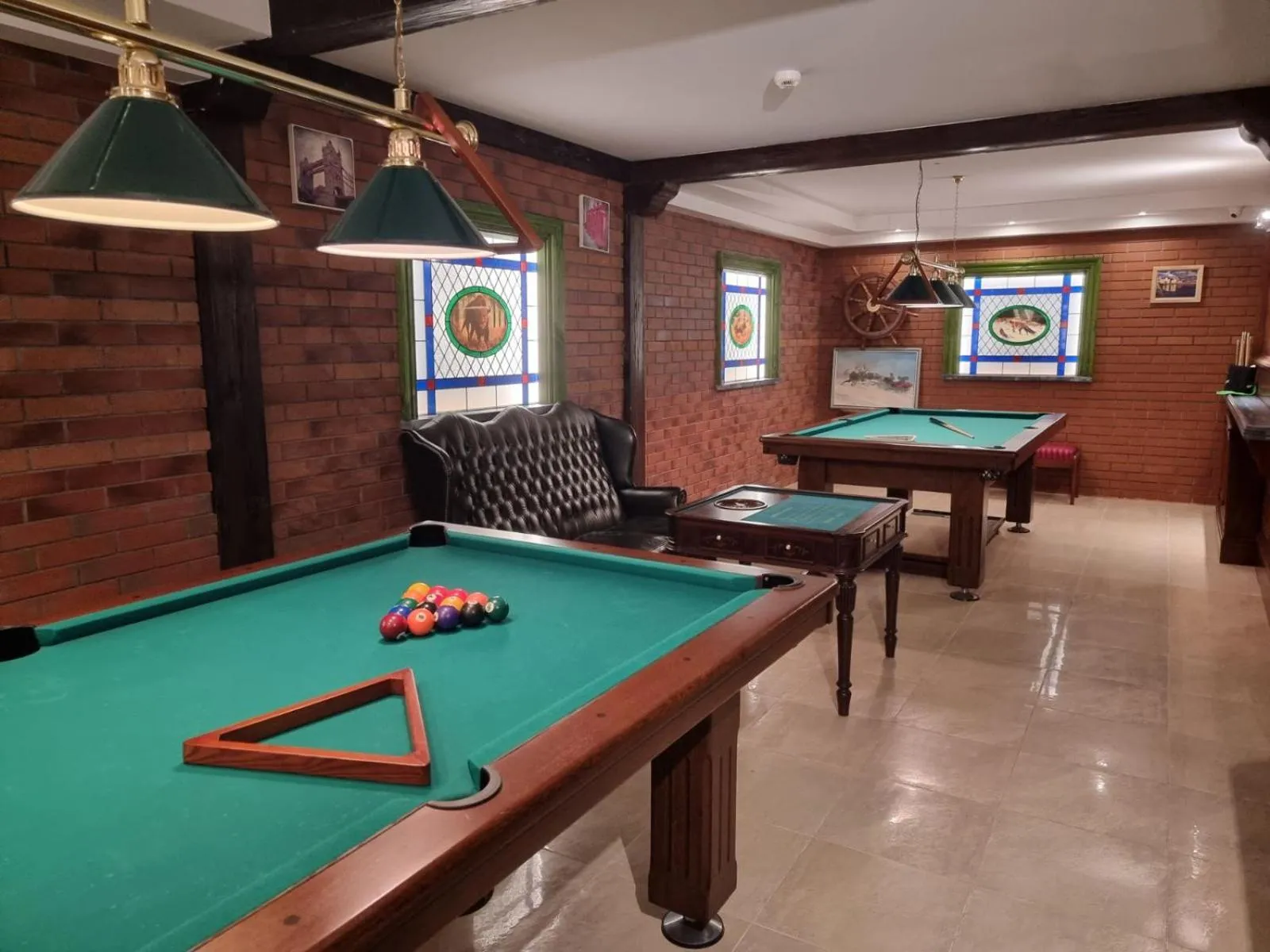 Billiard in ApartHotel Hubertus