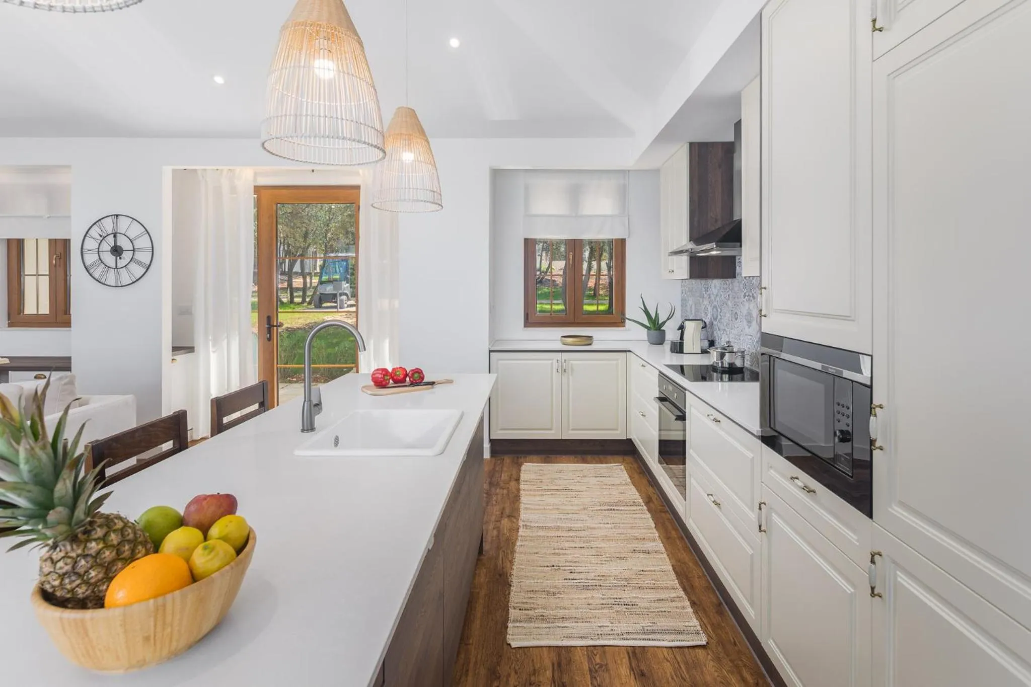 Kitchen or kitchenette in Luxury Glamping Beach Villas Porto Bus