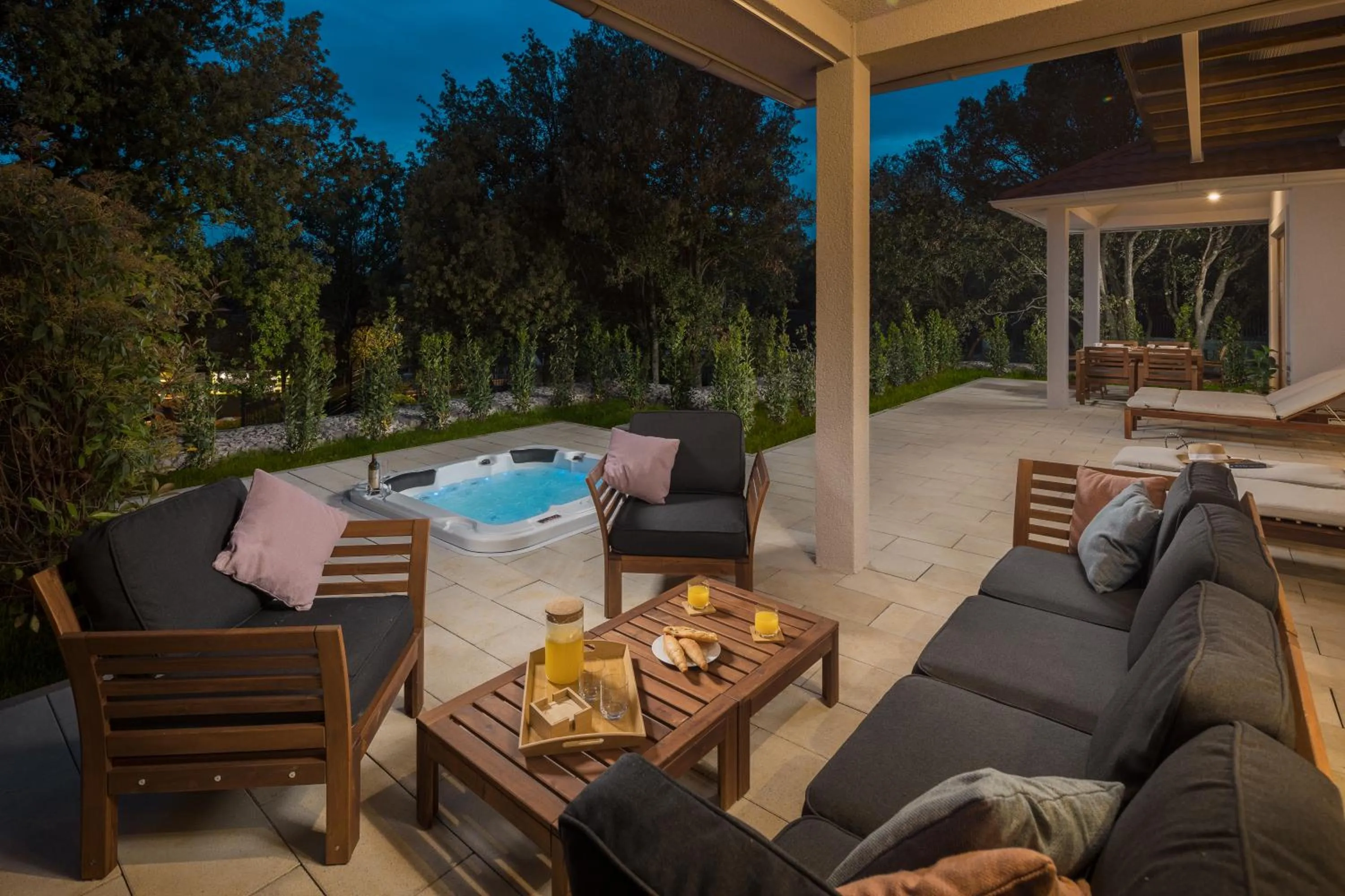 Patio in Luxury Glamping Beach Villas Porto Bus