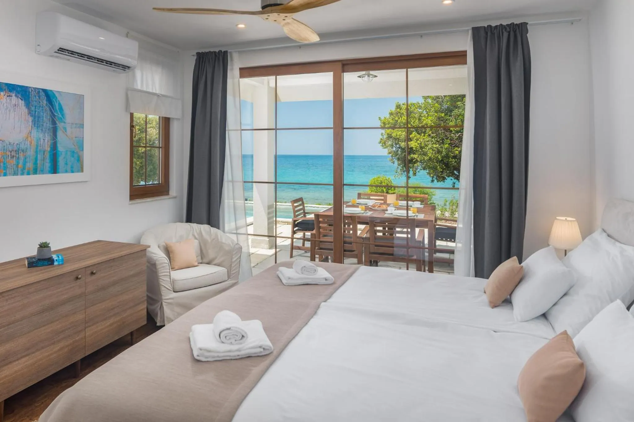 Bed in Luxury Glamping Beach Villas Porto Bus