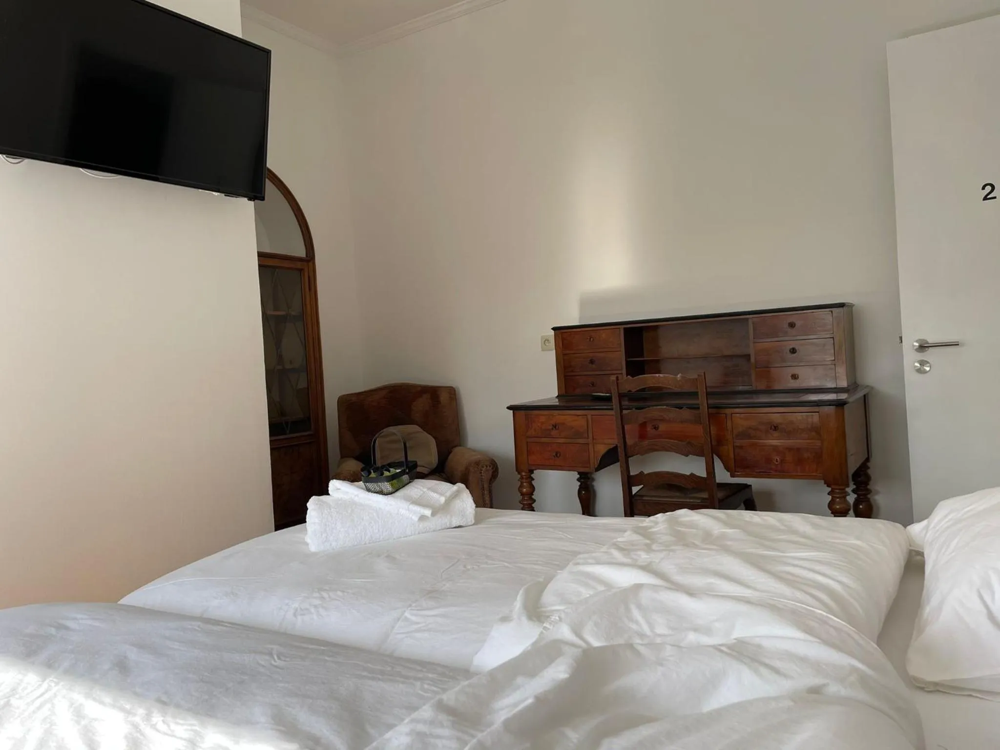 Bed in B&B The White House