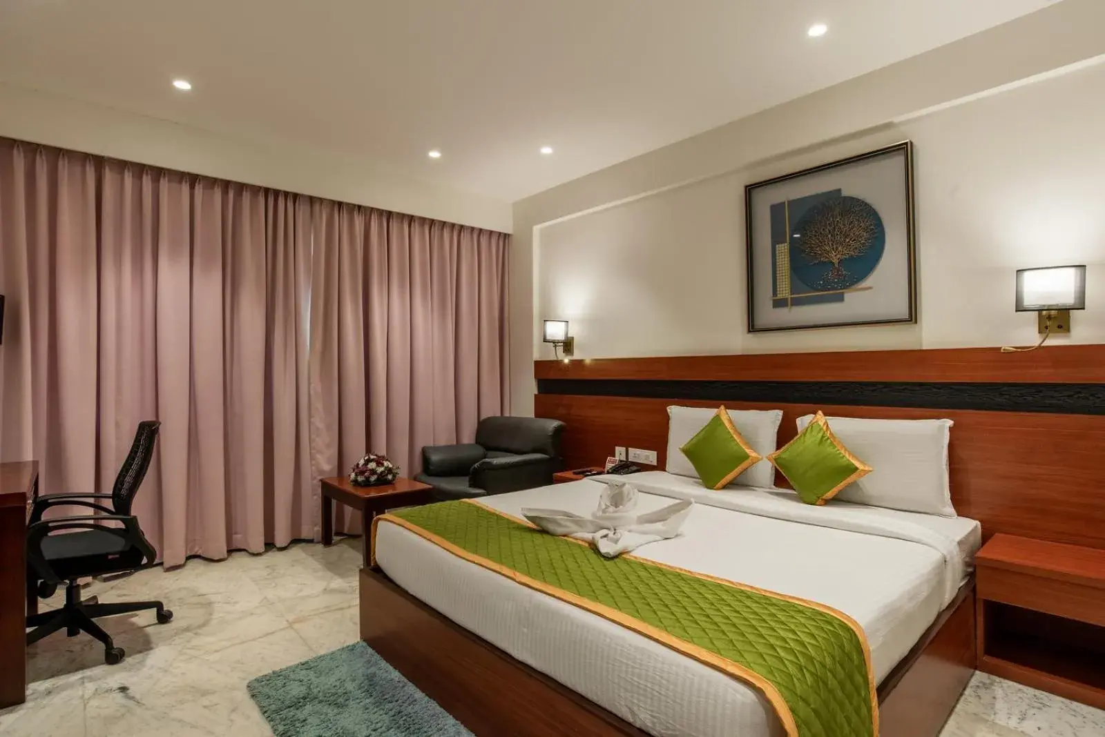 Bedroom, Bed in Royal Regency Bedroom, Bed in Royal Regency