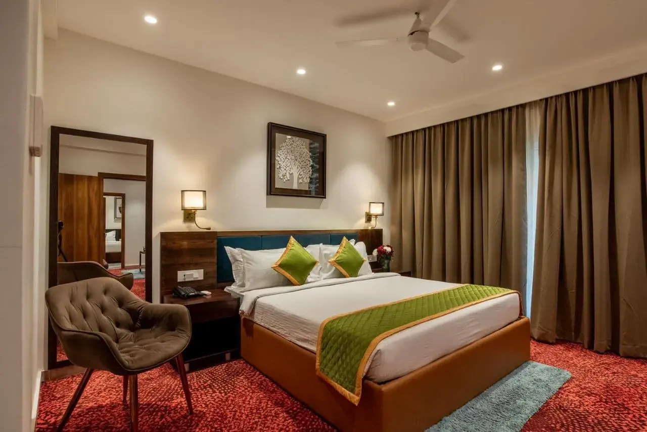 Bedroom, Bed in Royal Regency Bedroom, Bed in Royal Regency