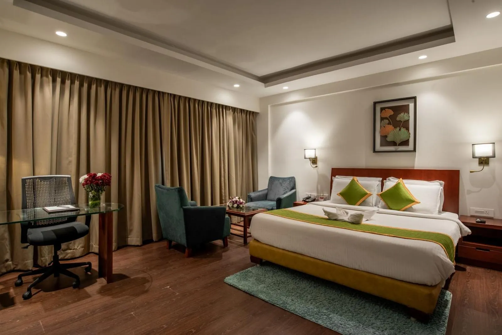 Bedroom, Bed in Royal Regency