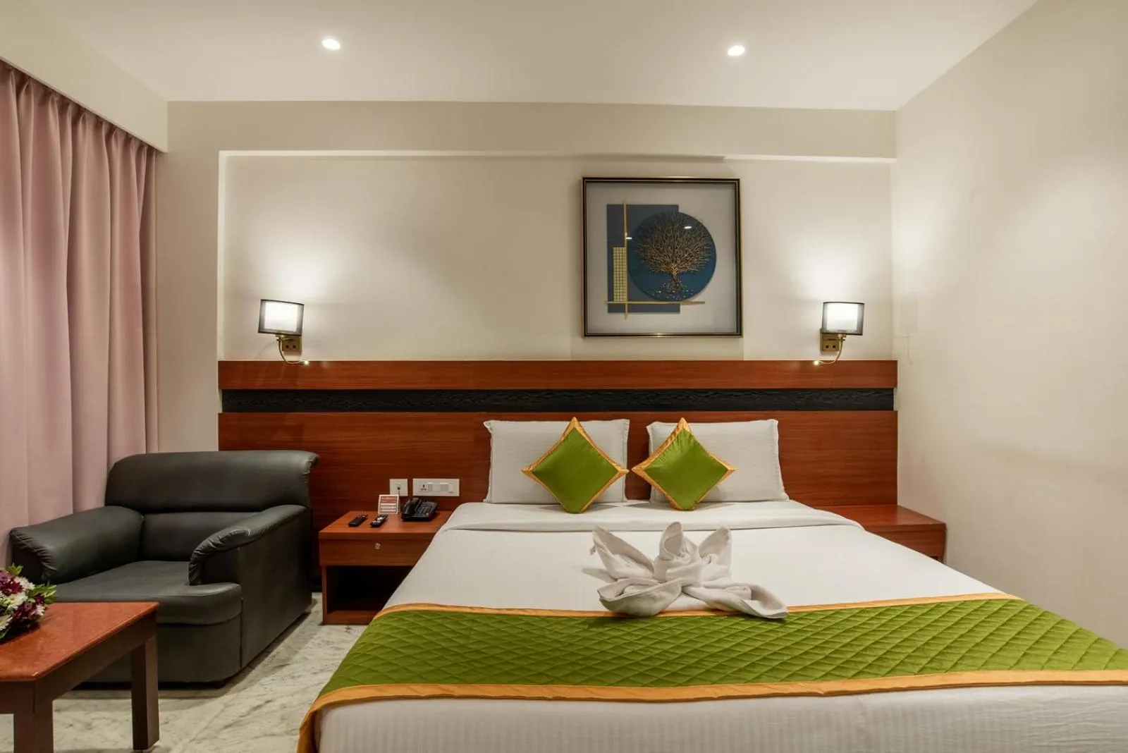 Bed in Royal Regency