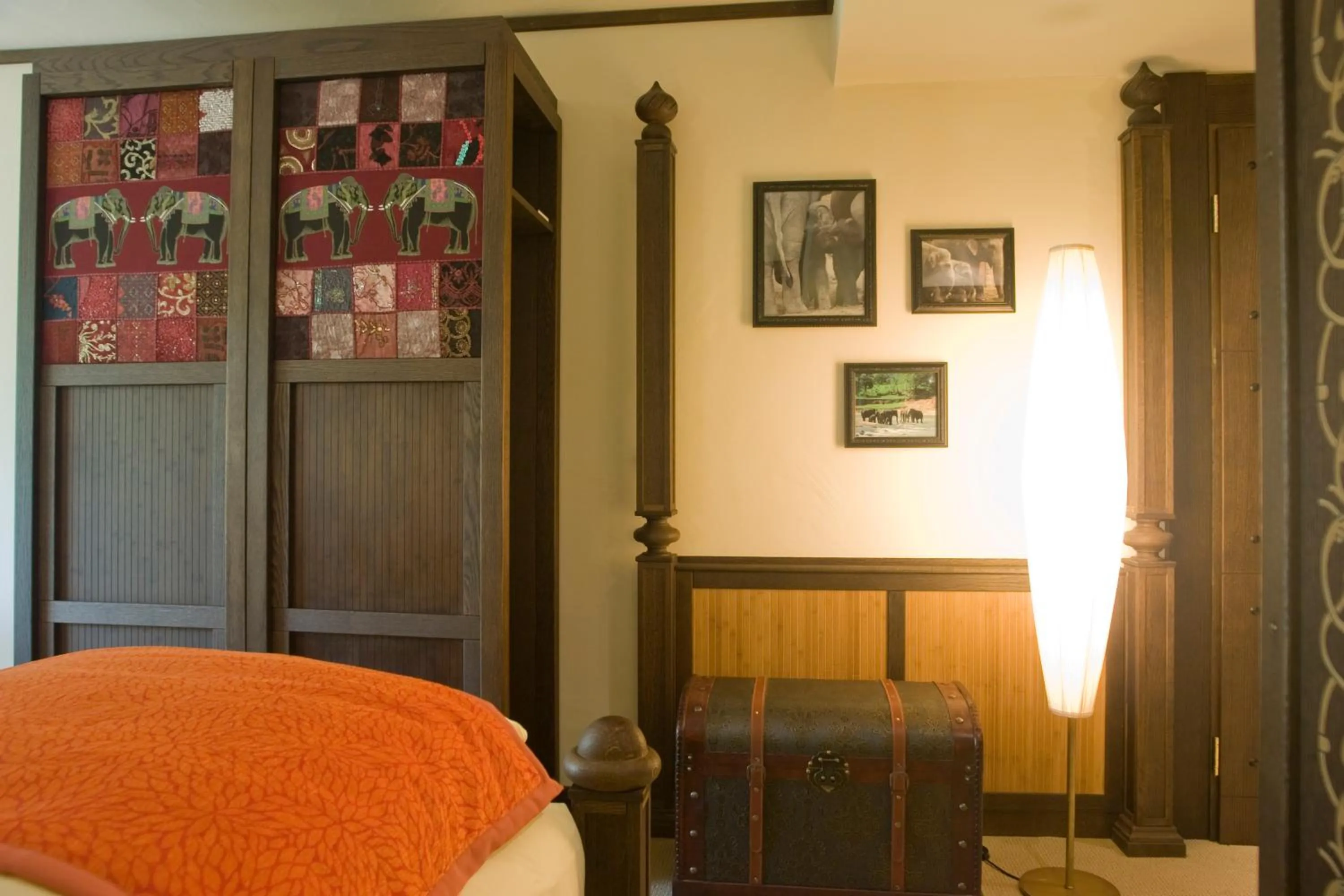 Decorative detail, Bed in Park-Hotel Hagenbeck