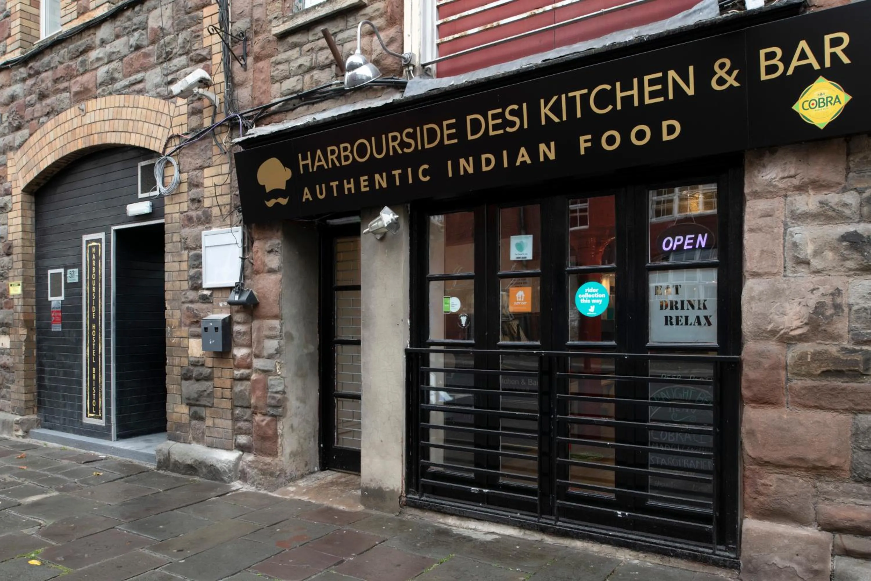 Restaurant/places to eat in Harbourside Hostel Bristol
