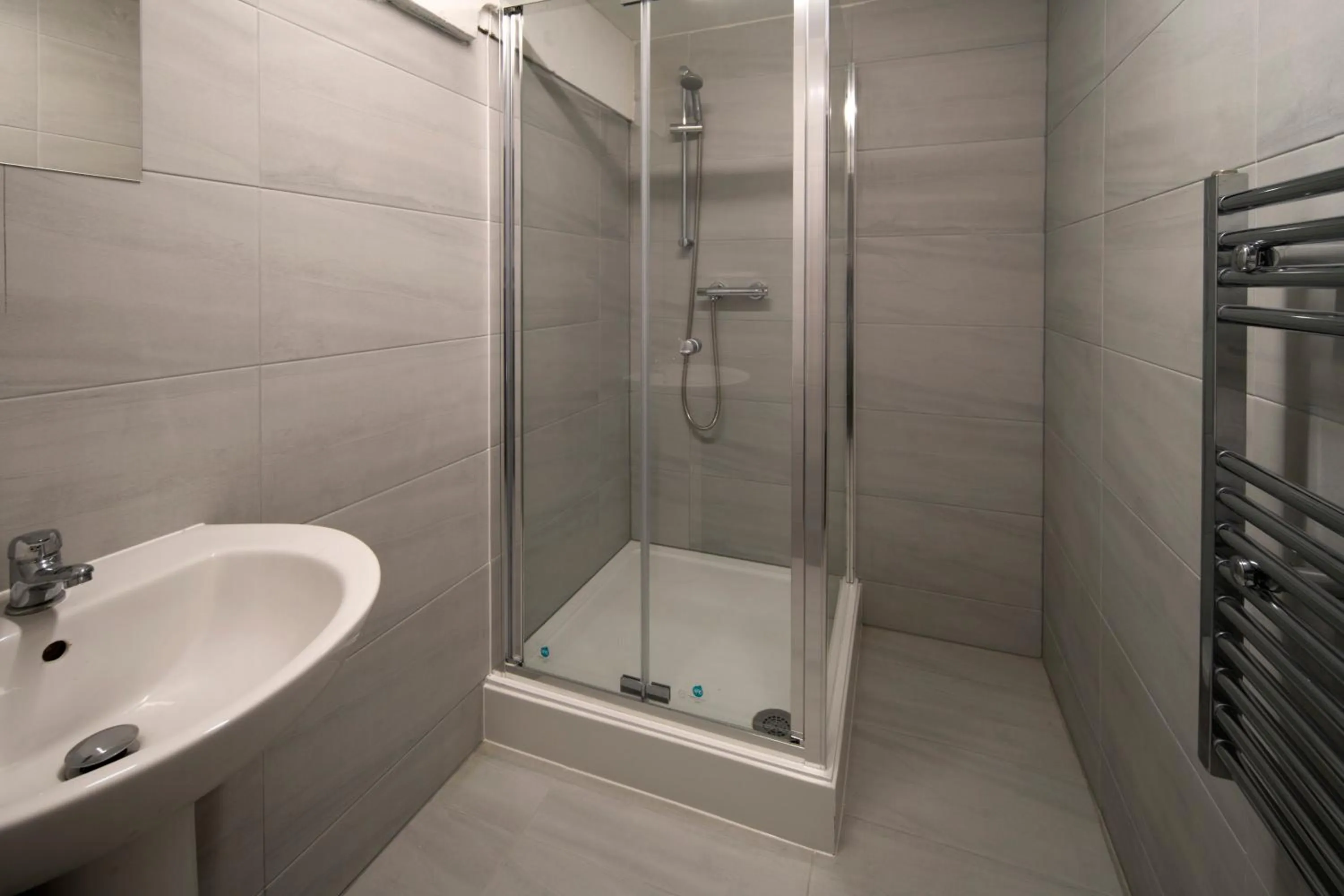 Bathroom in Harbourside Hostel Bristol