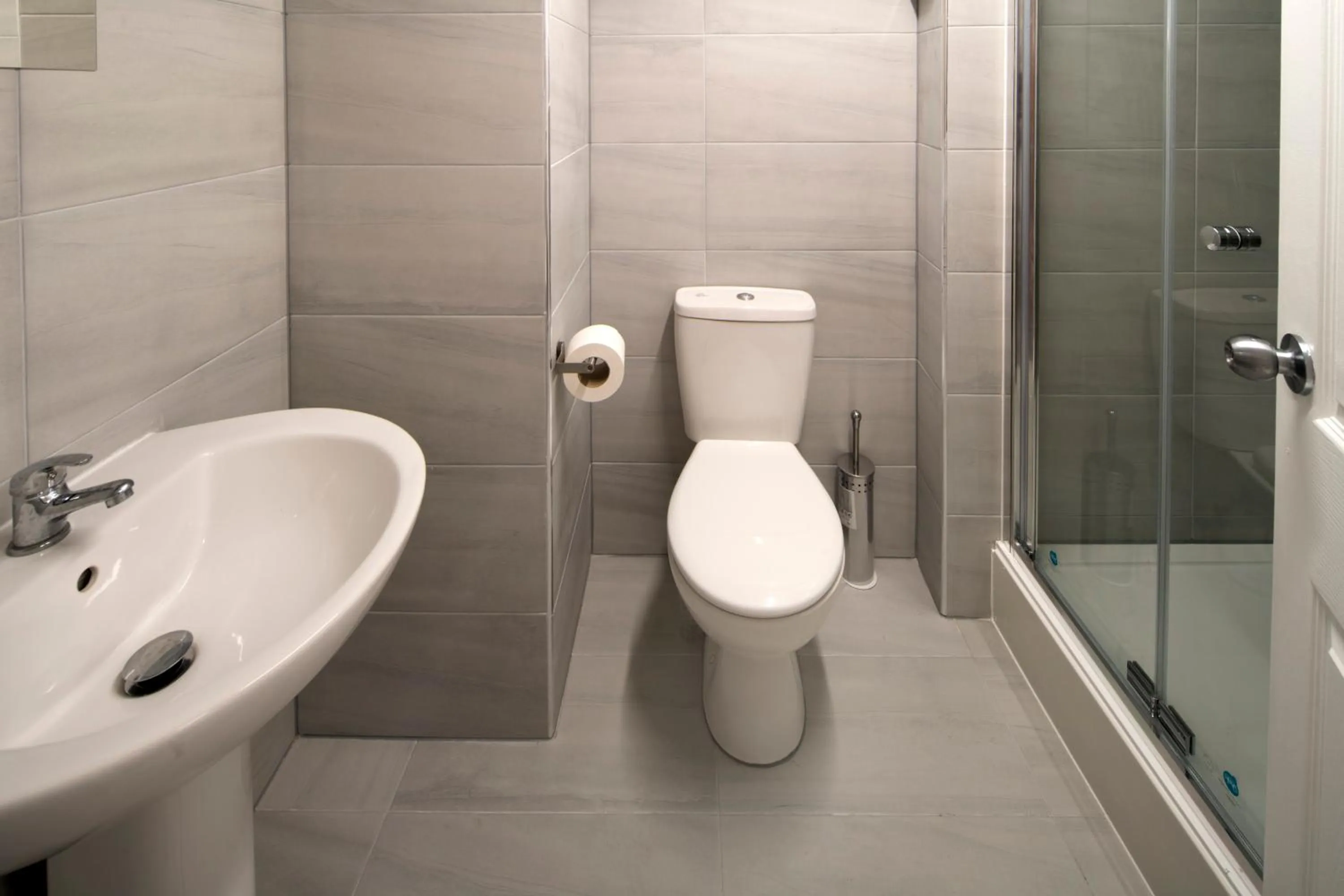 Bathroom in Harbourside Hostel Bristol