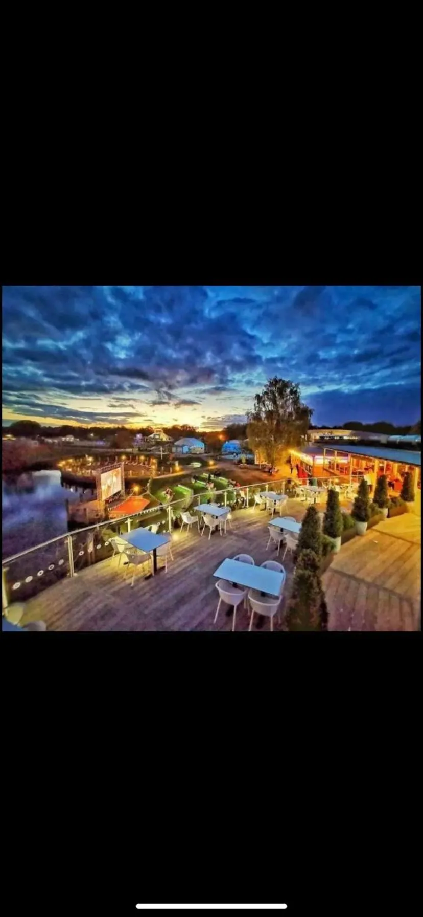 Restaurant/places to eat in The Luxury break Sleeps 6 at 44 Kingfisher Court South facing