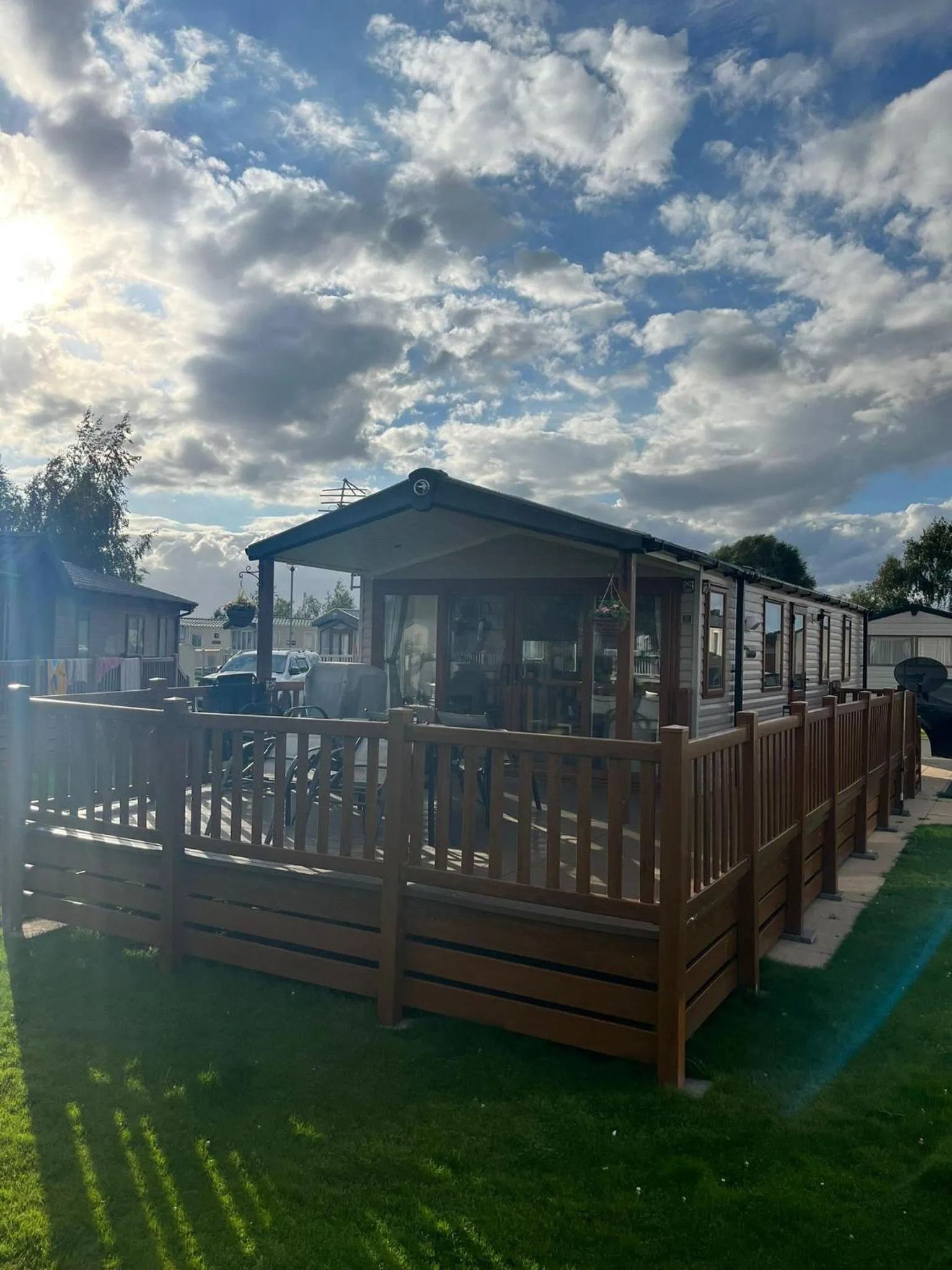 Day in The Luxury break Sleeps 6 at 44 Kingfisher Court South facing