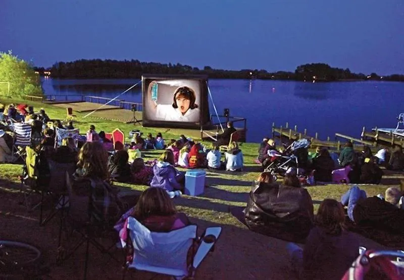 Evening entertainment in The Luxury break Sleeps 6 at 44 Kingfisher Court South facing