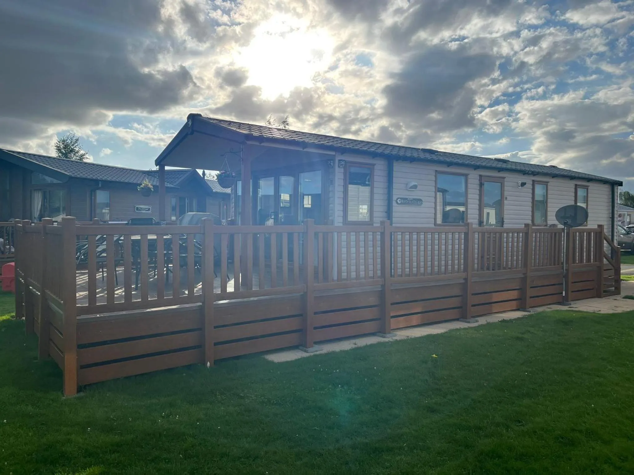 Property building in The Luxury break Sleeps 6 at 44 Kingfisher Court South facing