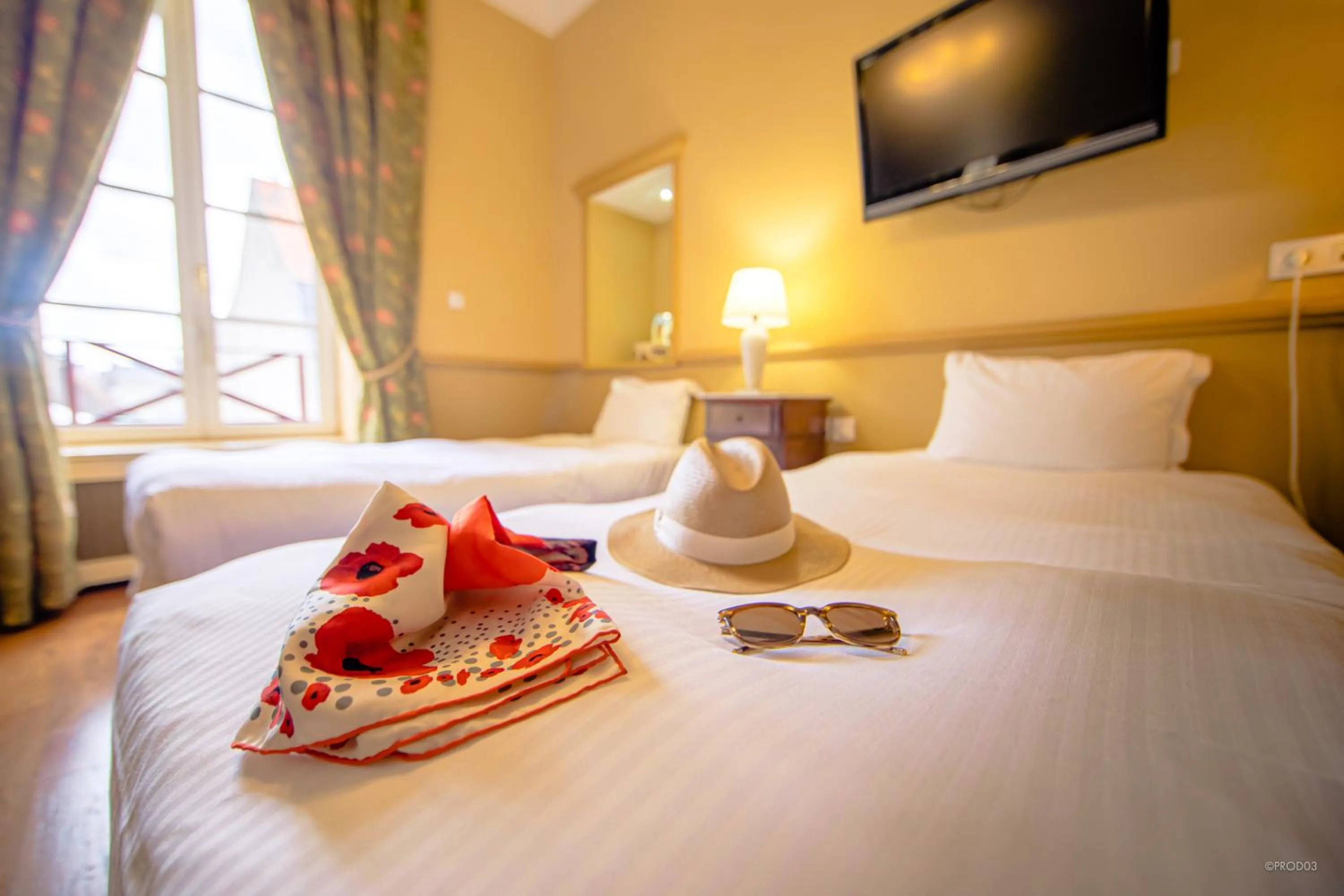 Bedroom, Bed in Mercure Moulins Centre Hôtel de Paris