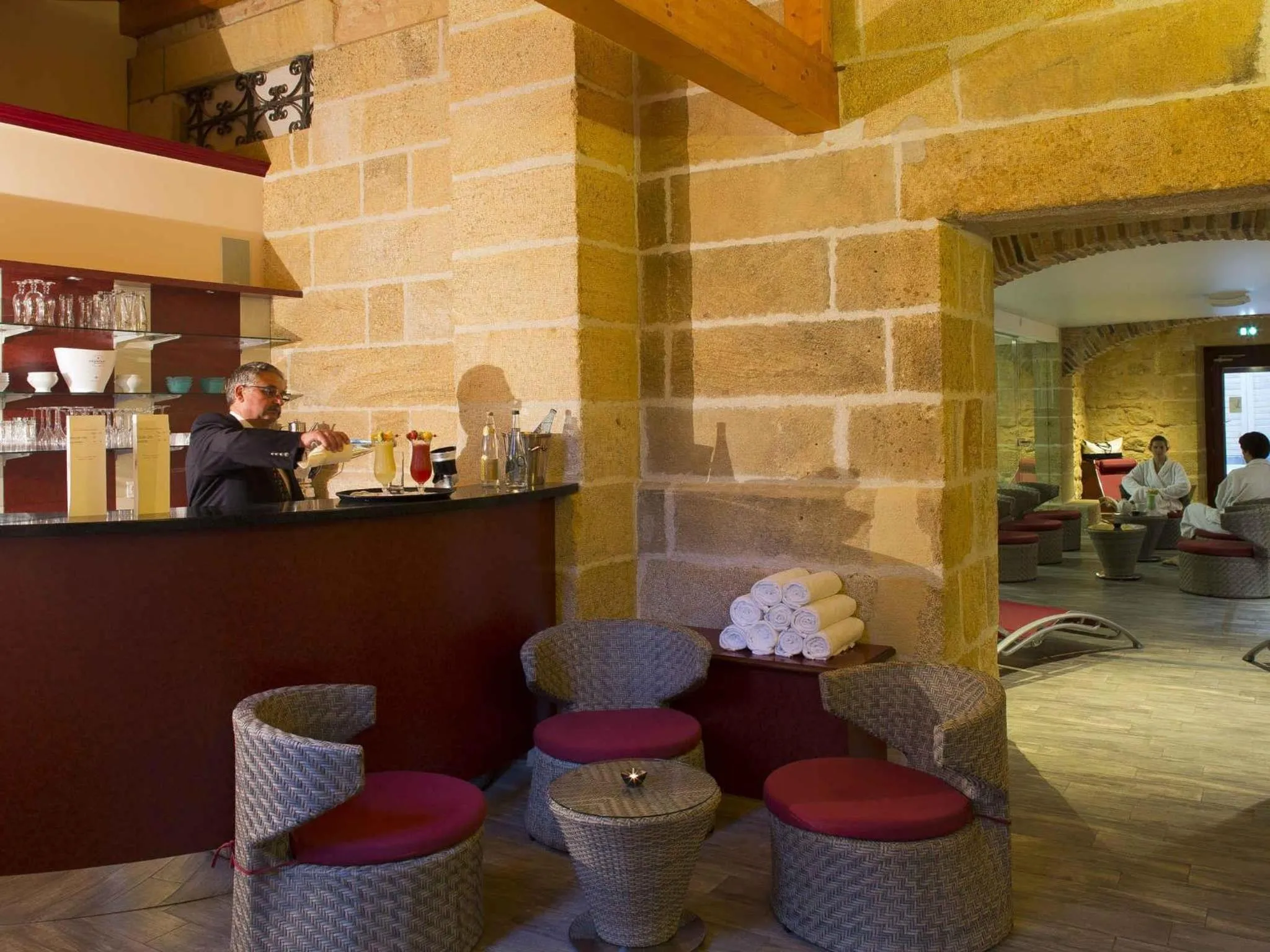 Spa and wellness centre/facilities in Mercure Moulins Centre Hôtel de Paris