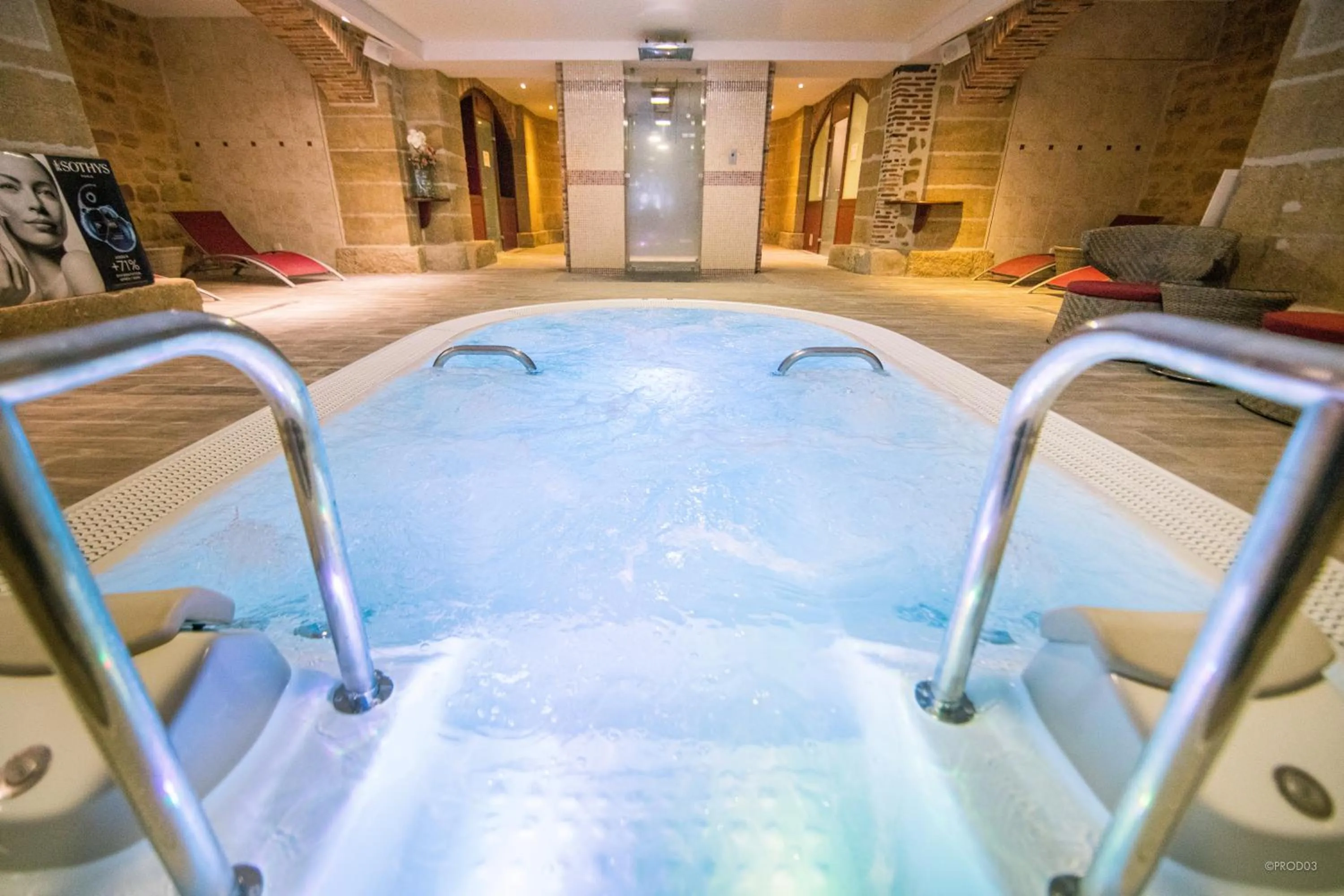 Spa and wellness centre/facilities in Mercure Moulins Centre Hôtel de Paris
