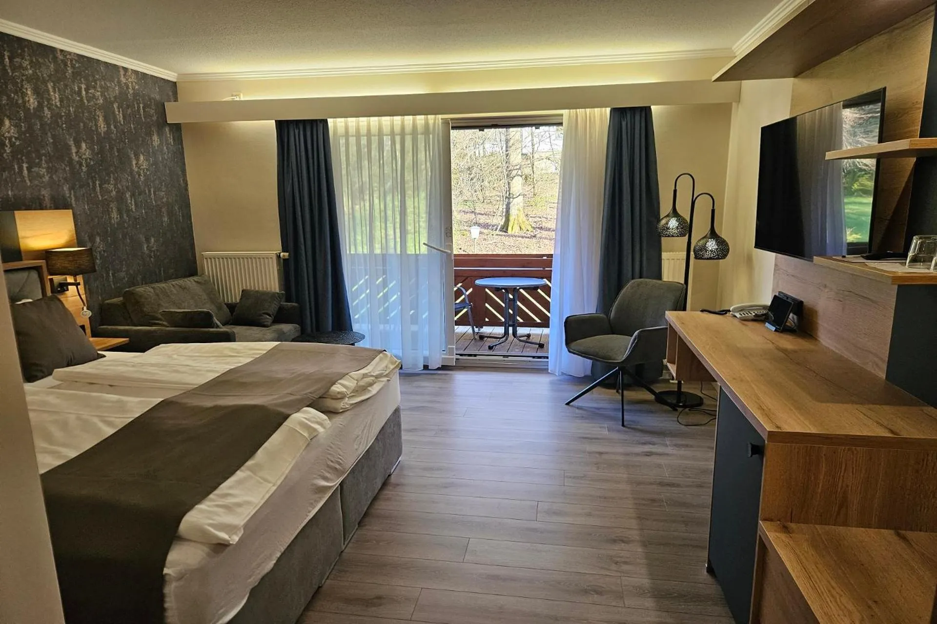 Photo of the whole room, Bed in Waldhotel Kurfürst