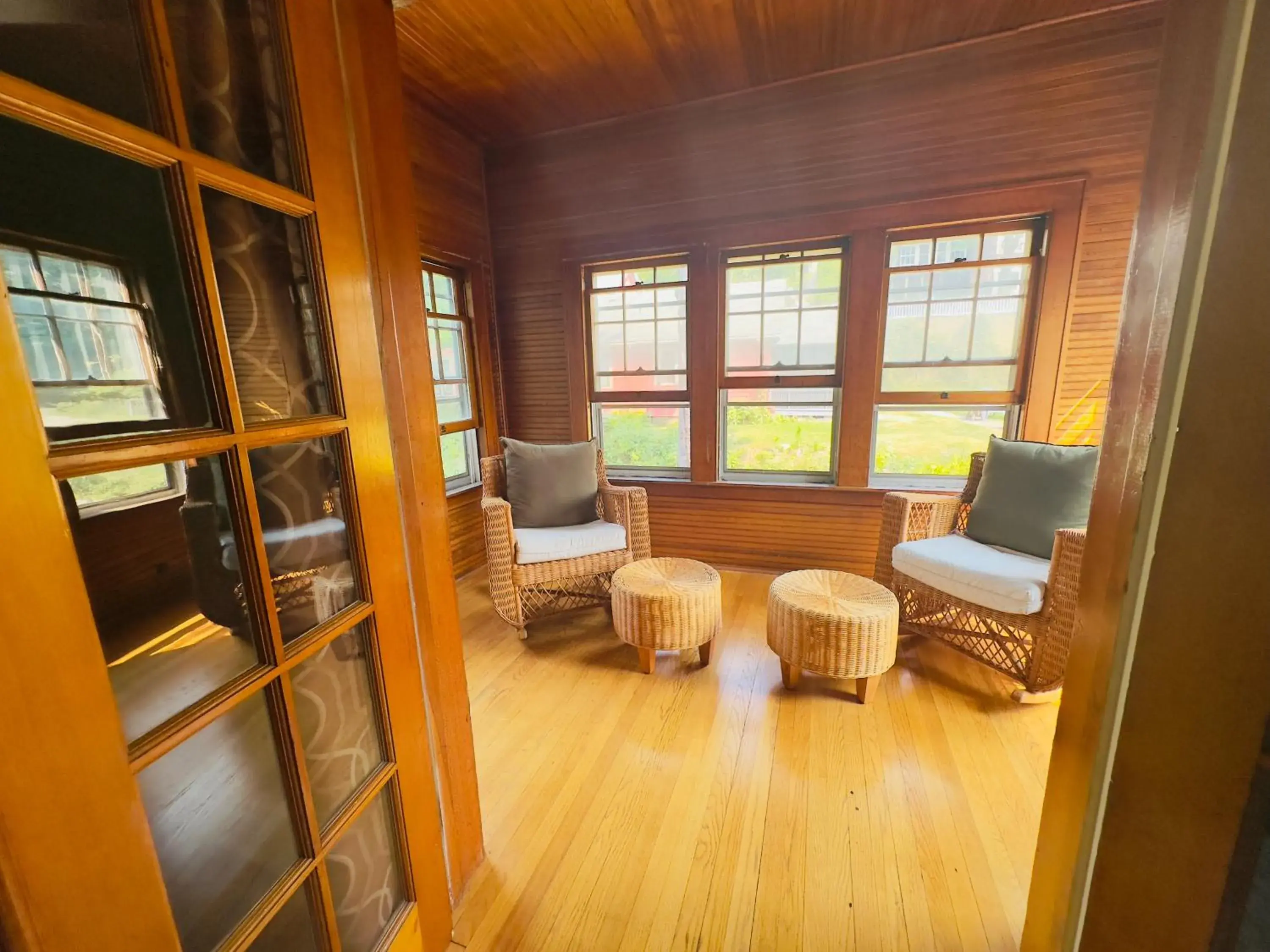 Queen Suite in Franklin Manor Bed and Breakfast Queen Suite in Franklin Manor Bed and Breakfast