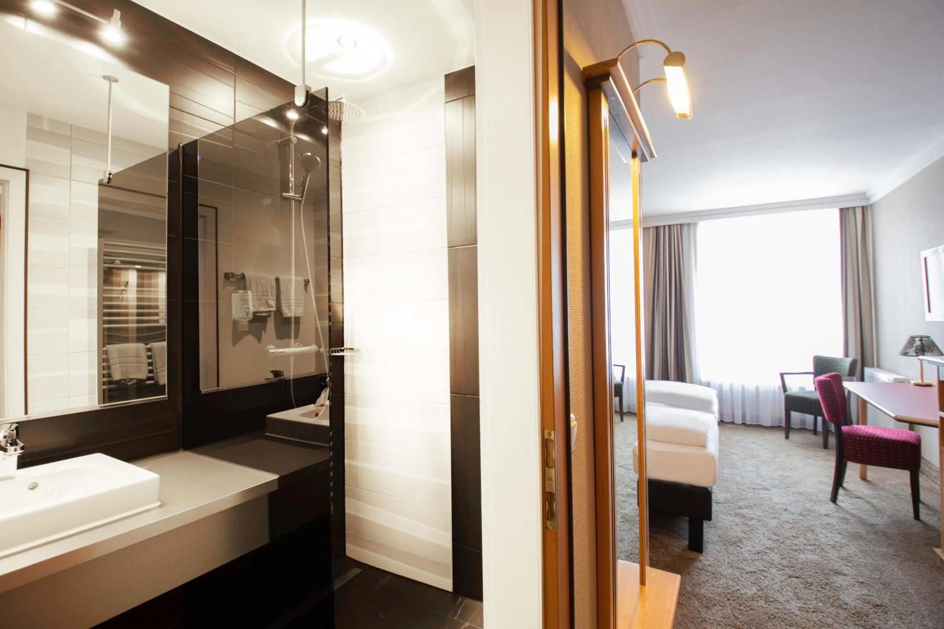 Photo of the whole room in Hotel Tanne Ilmenau