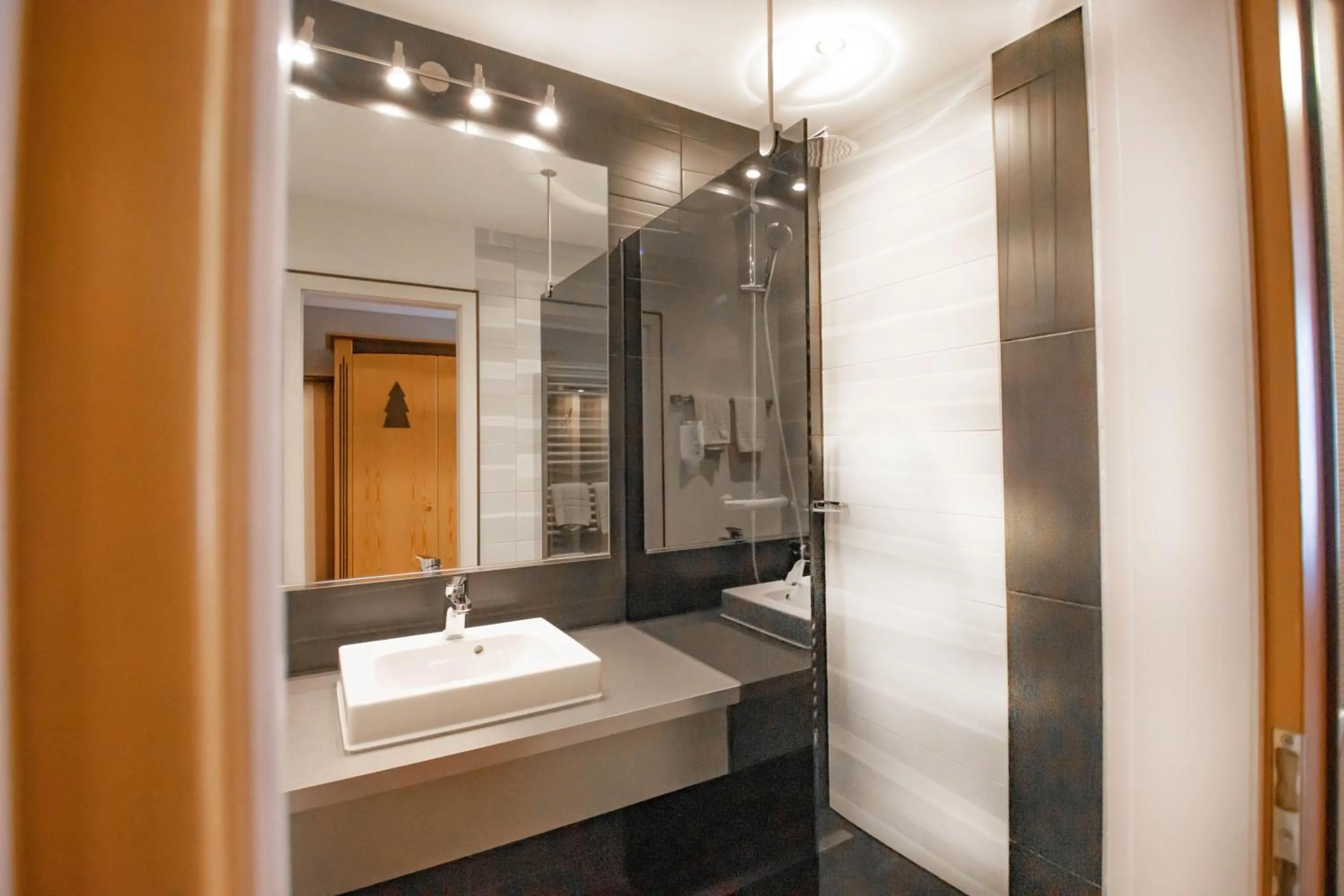 Bathroom in Hotel Tanne Ilmenau