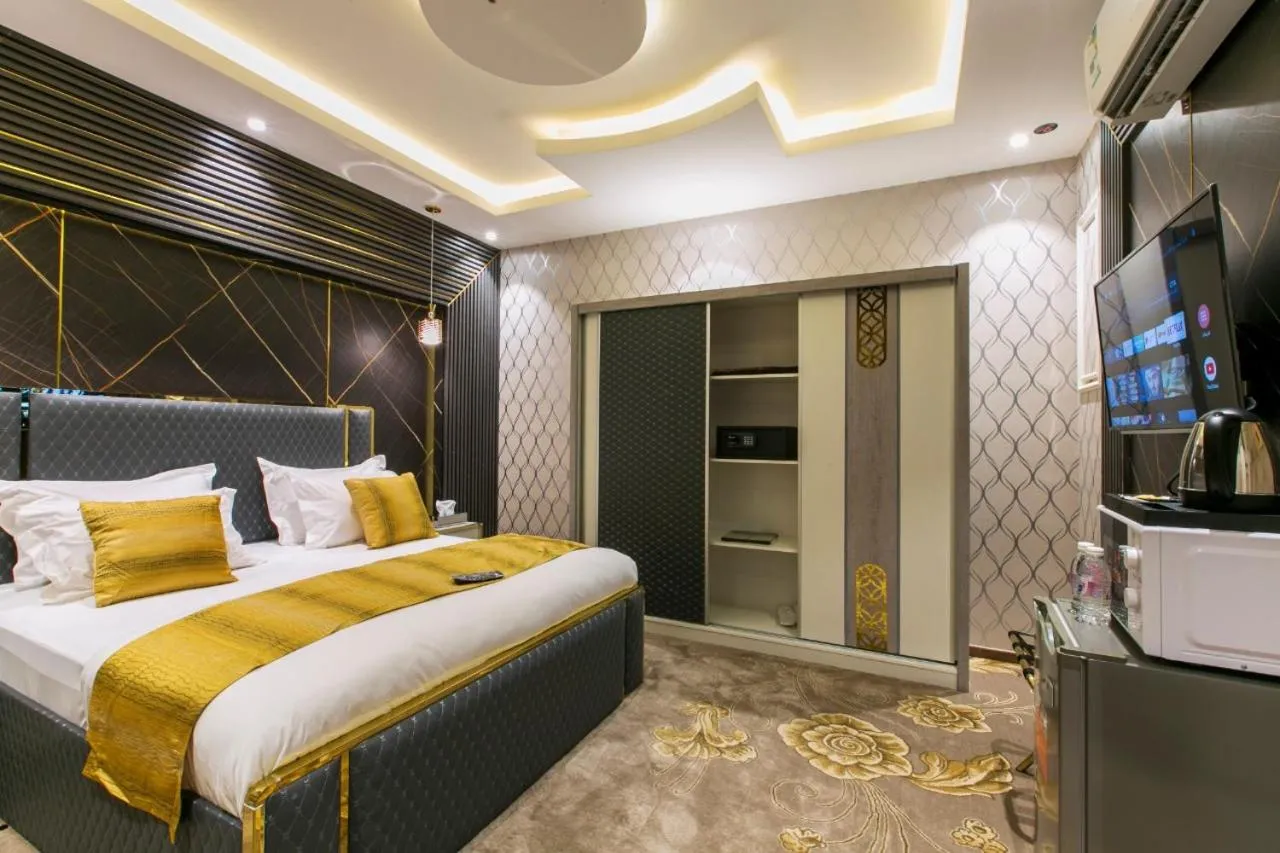 Bed in لامبرت للشقق المخدومة