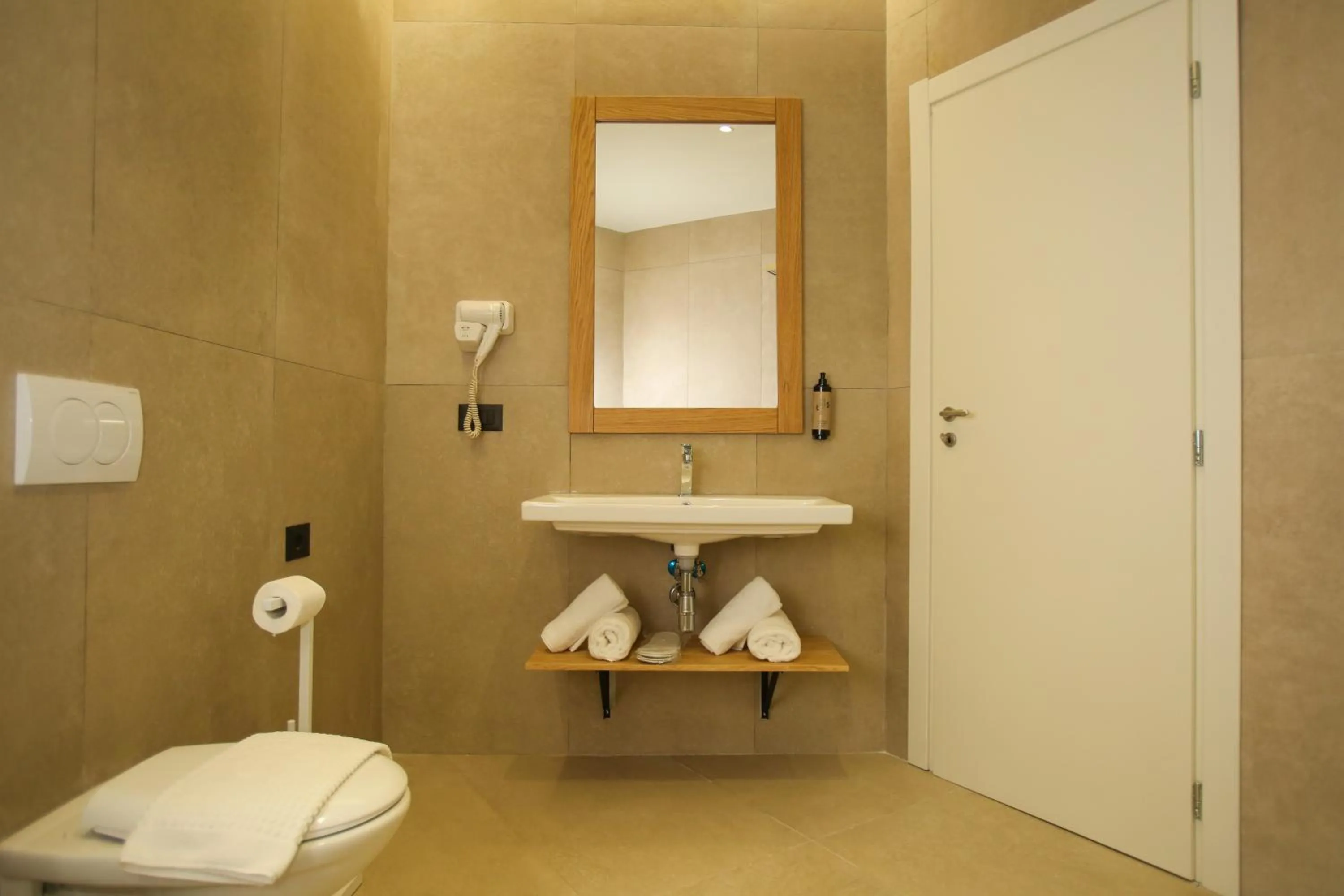 Hotel Brooklyn Vlore