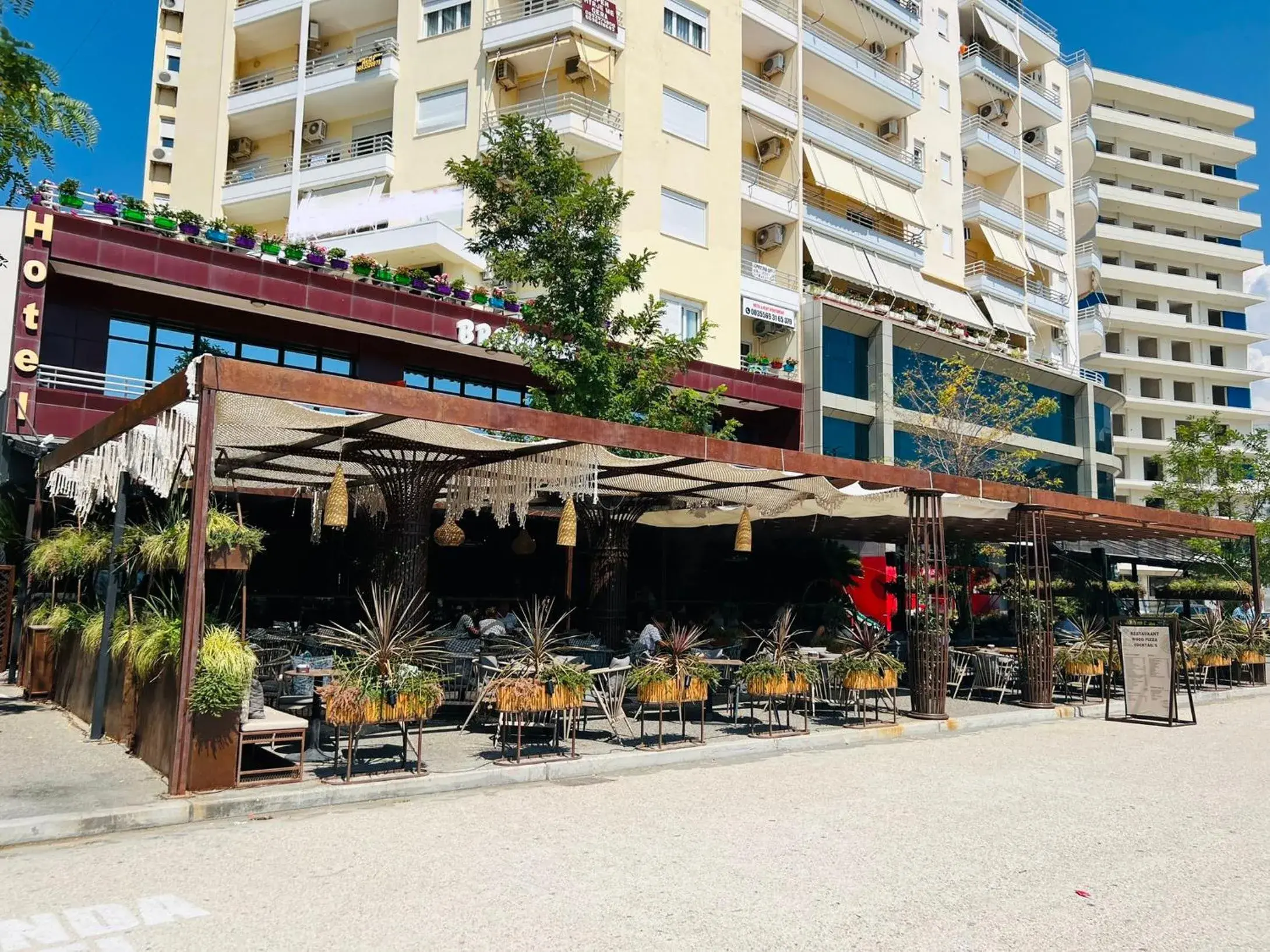 Property building in Hotel Brooklyn Vlore Property building in Hotel Brooklyn Vlore