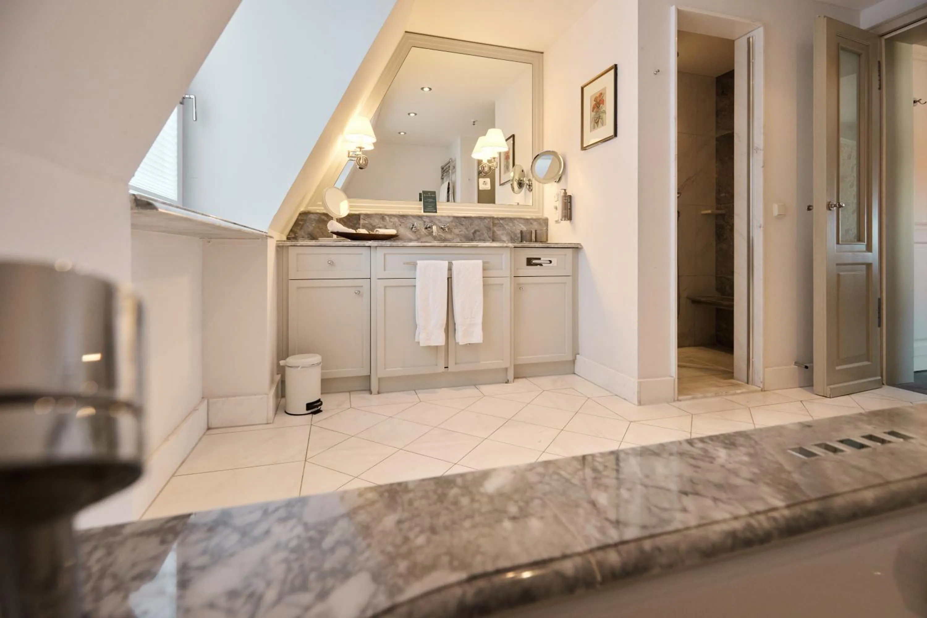 Bathroom in Hotel Detmolder Hof