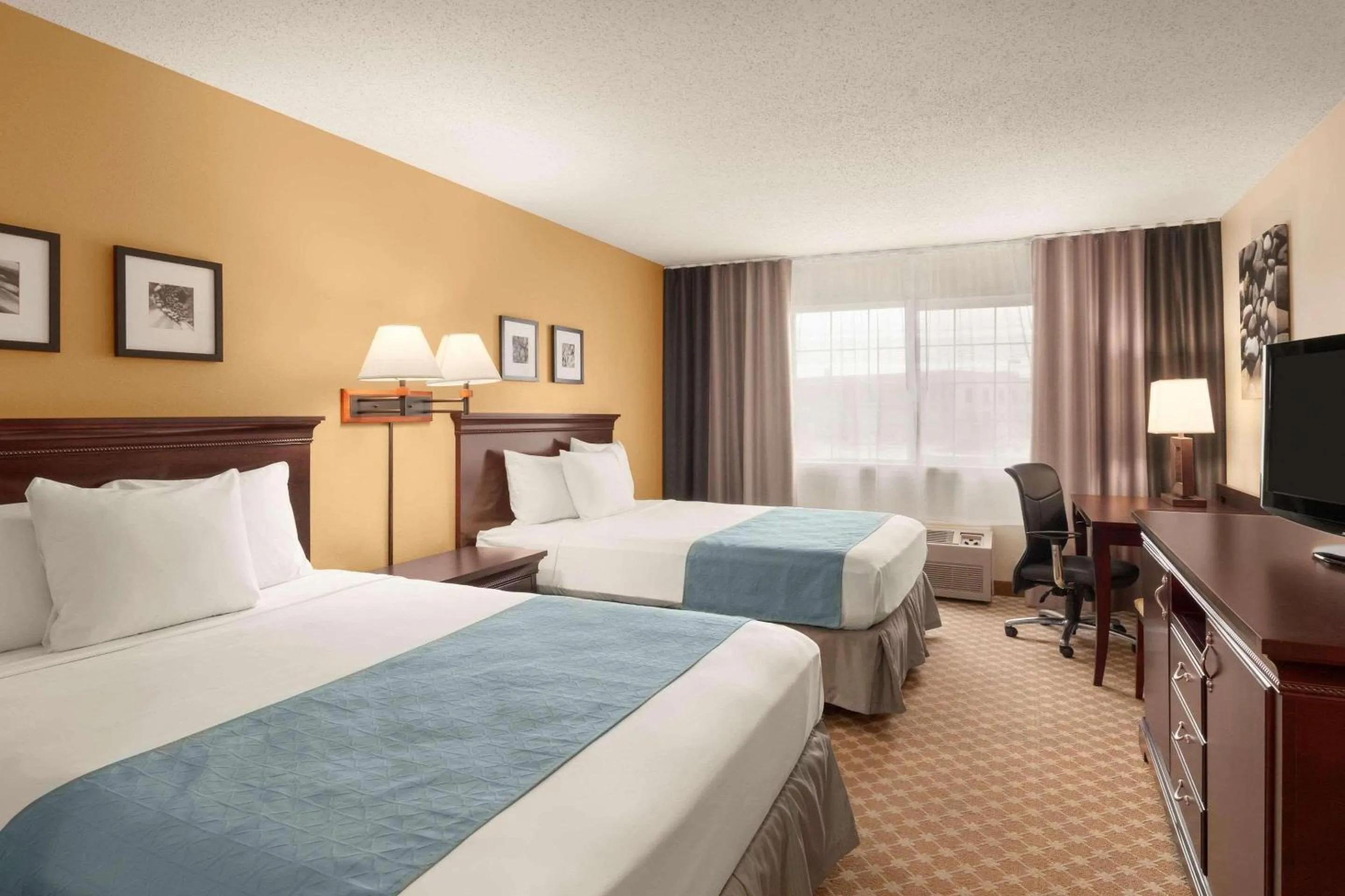 Bedroom, Bed in Country Inn & Suites by Radisson, Sioux Falls
