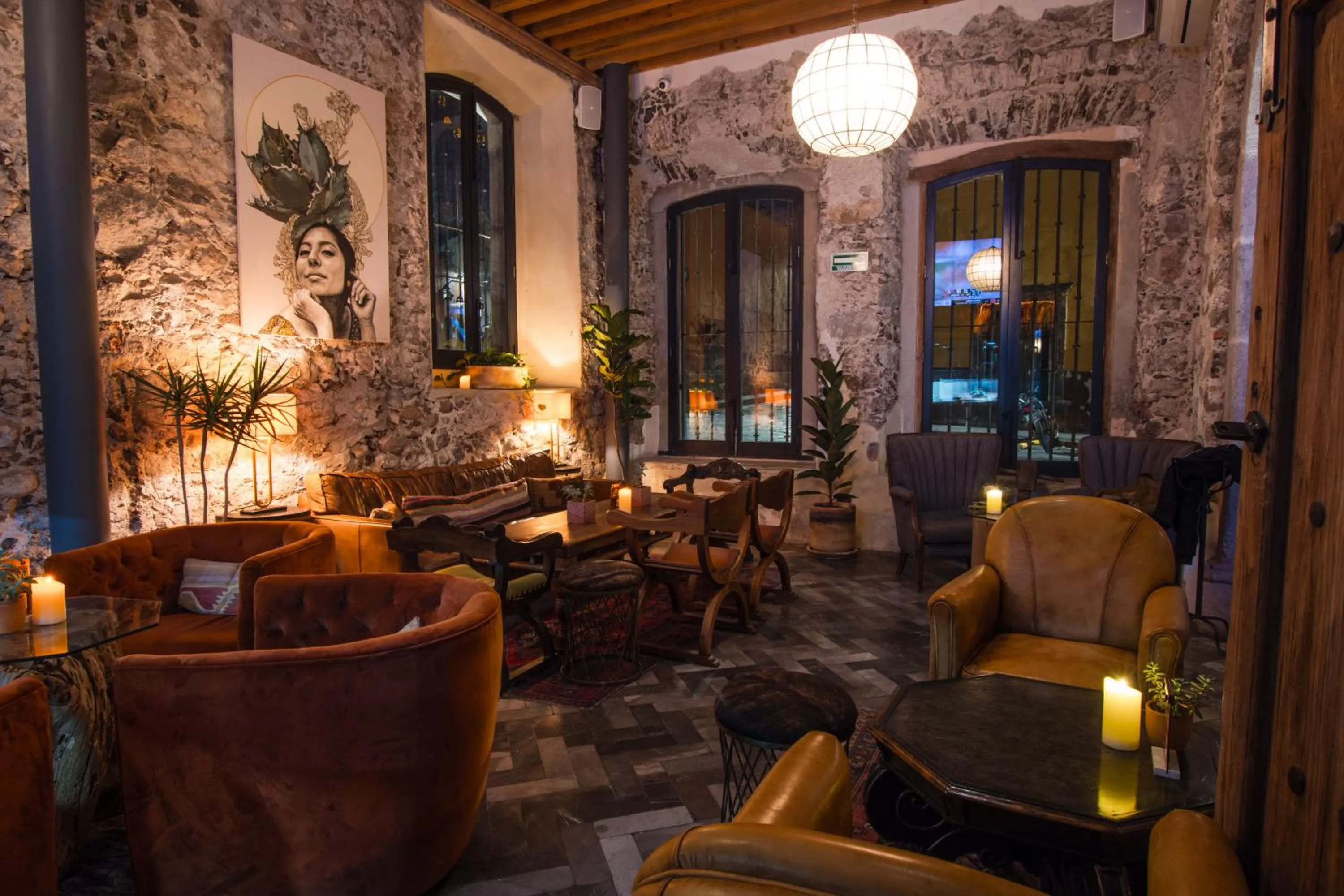 Restaurant/places to eat in Casa 1810 Parque Hotel Boutique