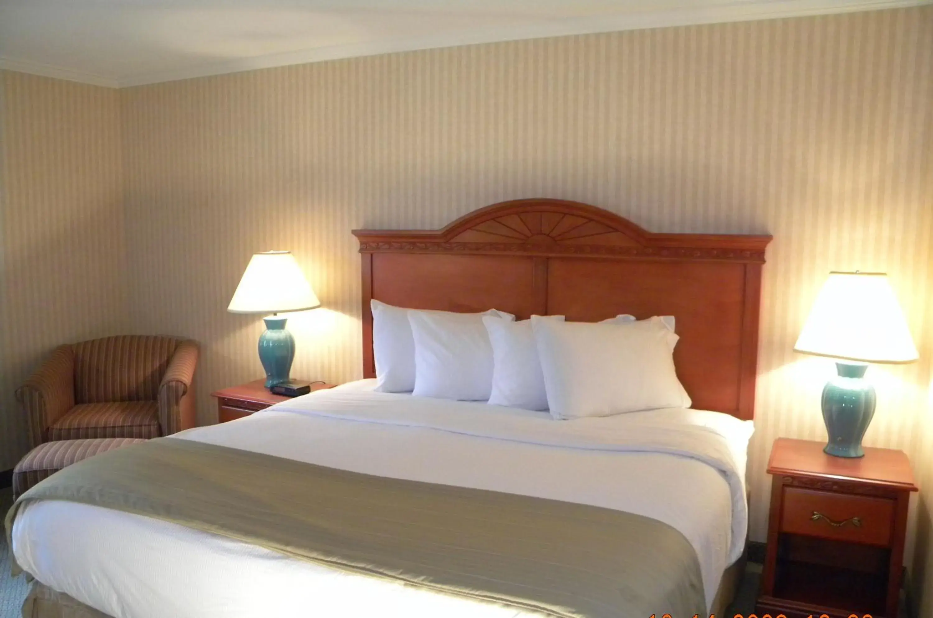 Photo of the whole room, Bed in Baymont by Wyndham Jackson Photo of the whole room, Bed in Baymont by Wyndham Jackson