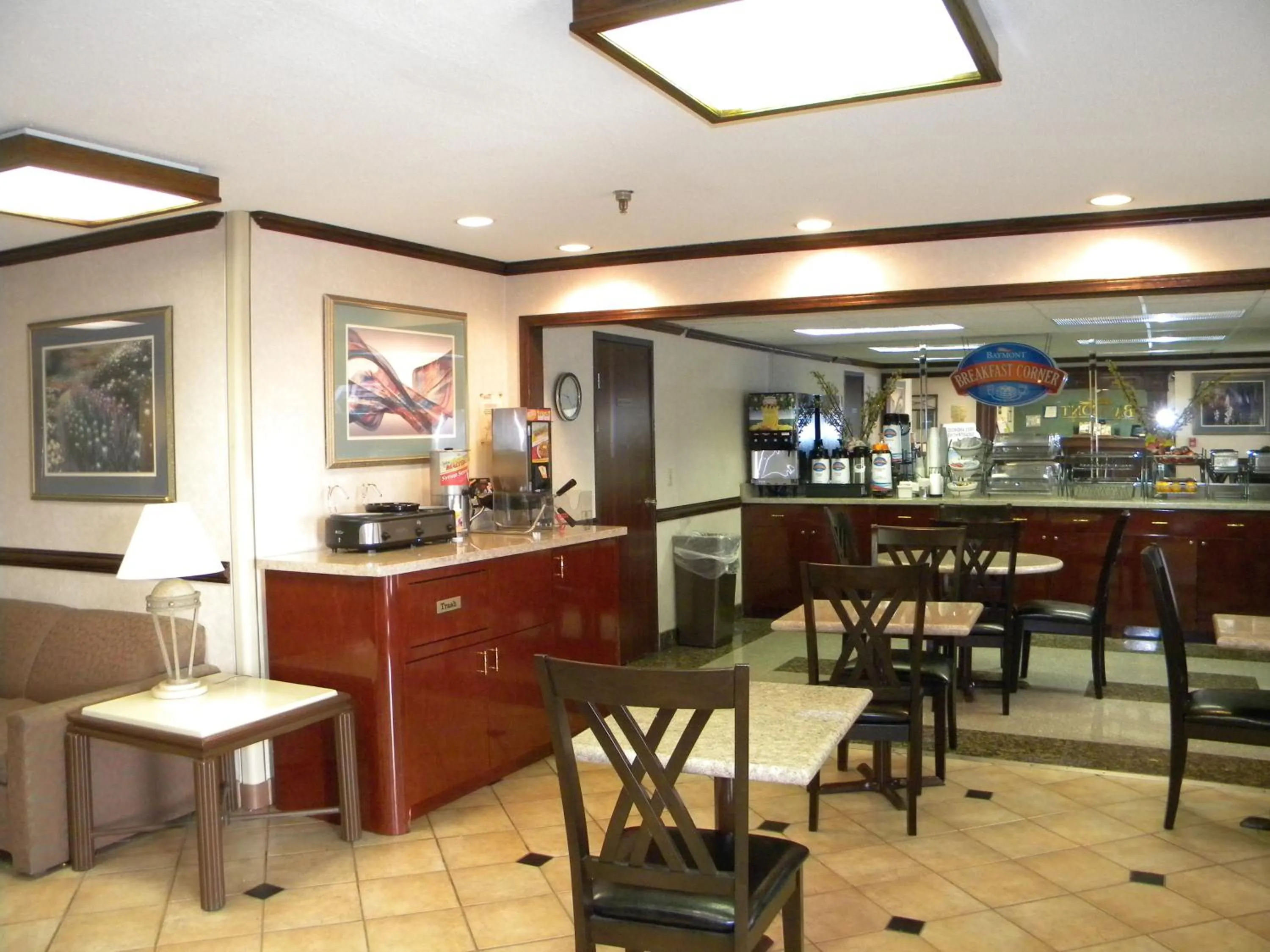 Restaurant/places to eat in Baymont by Wyndham Jackson