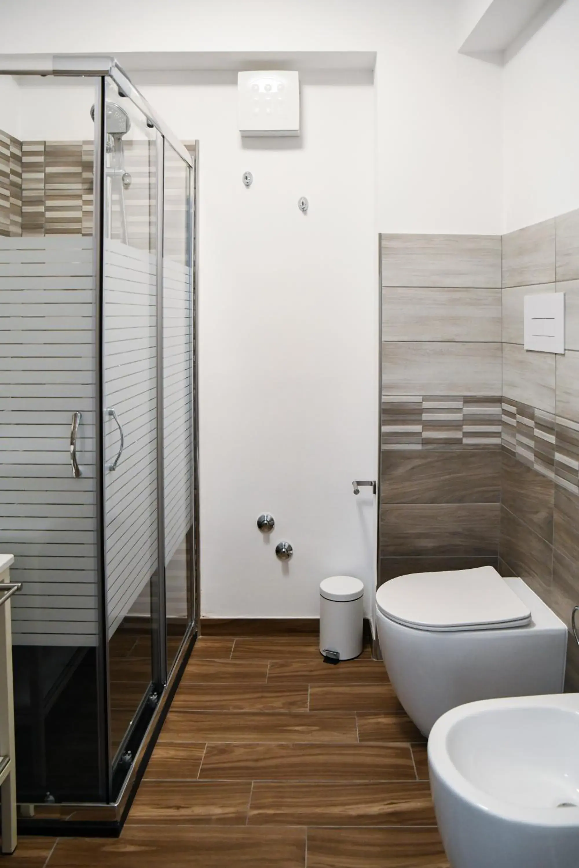 Triple Room with Private Bathroom - single occupancy in ATHENA Triple Room with Private Bathroom - single occupancy in ATHENA