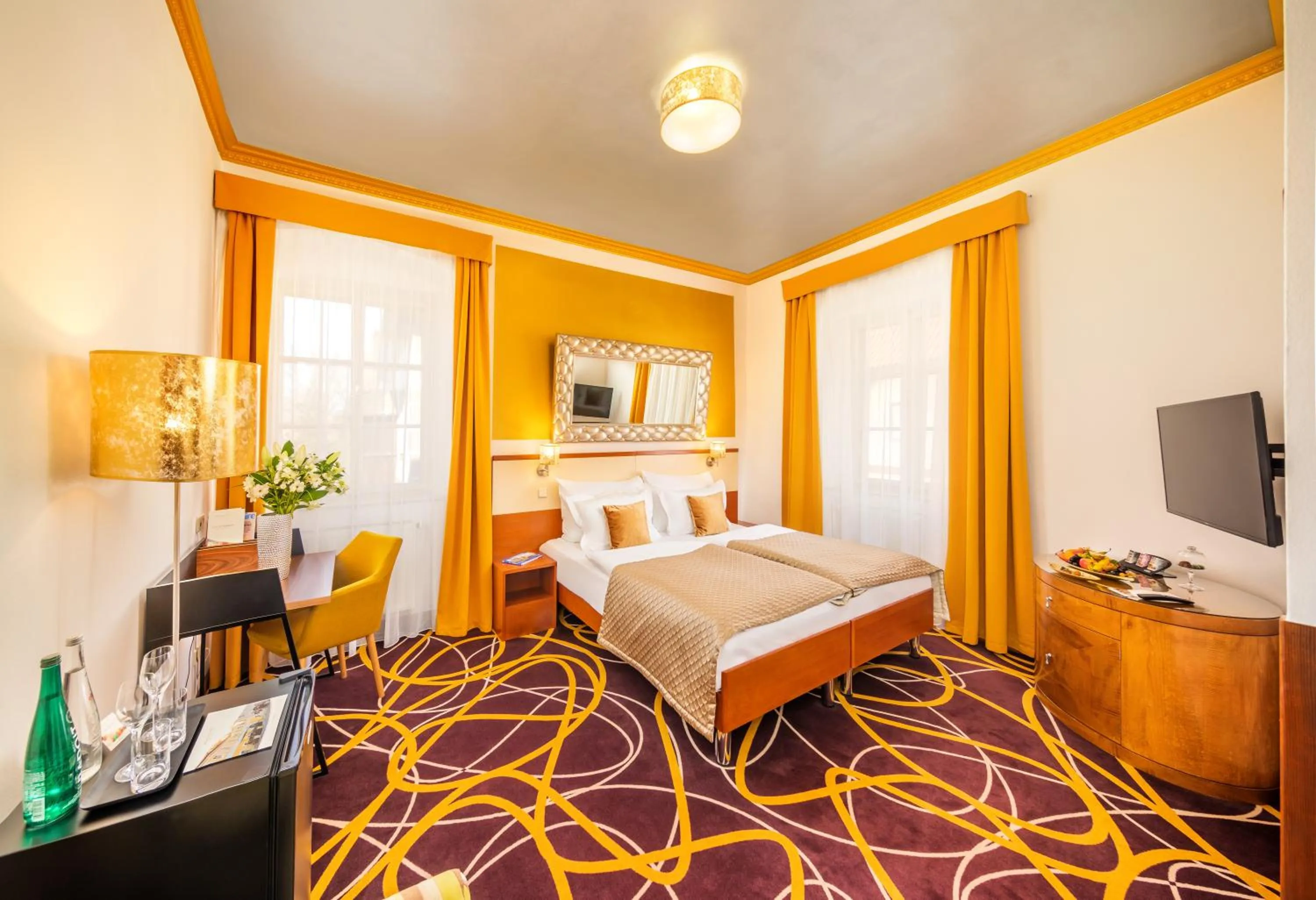 Photo of the whole room, Bed in Bellevue Hotel Český Krumlov