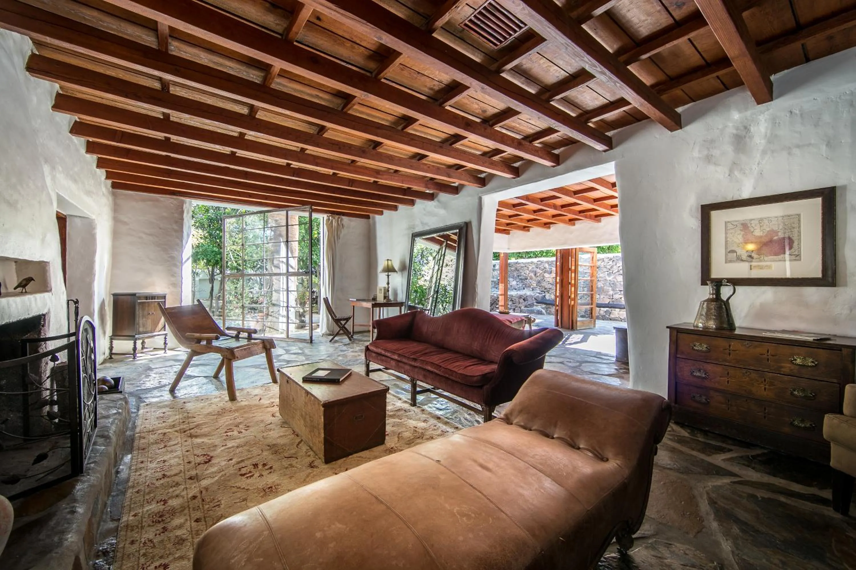 Decorative detail in Korakia Pensione