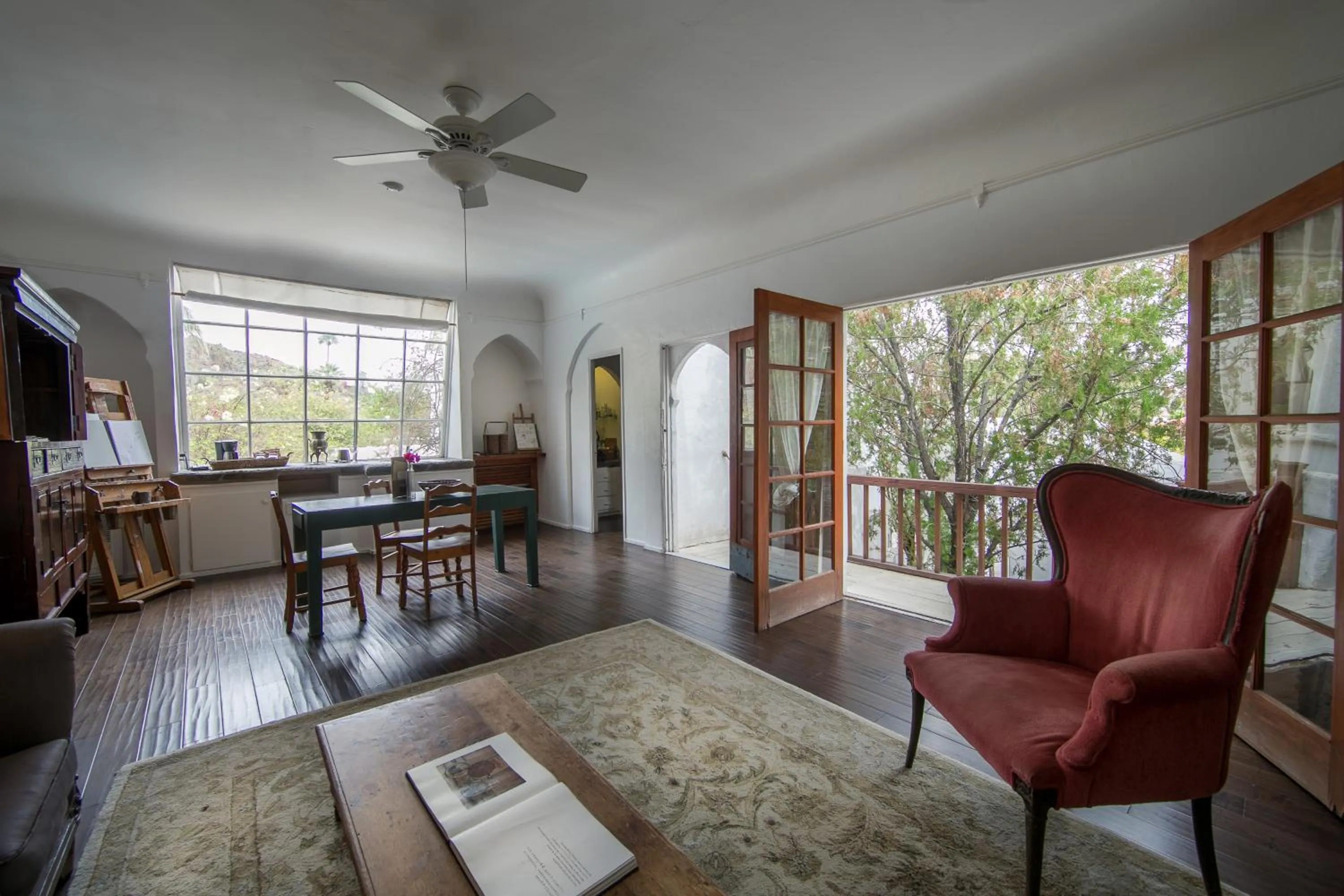 Dining area in Korakia Pensione