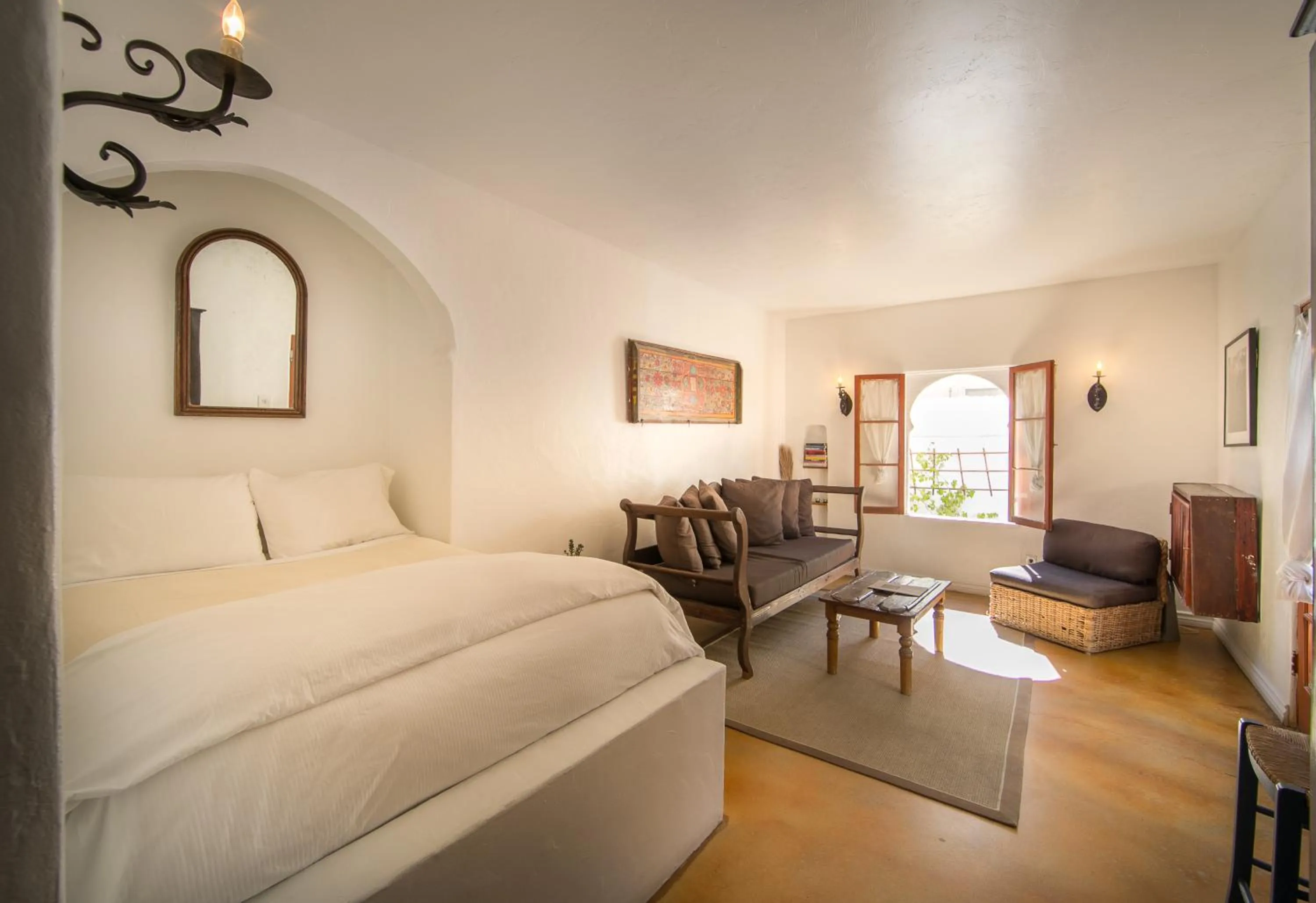 Photo of the whole room, Bed in Korakia Pensione