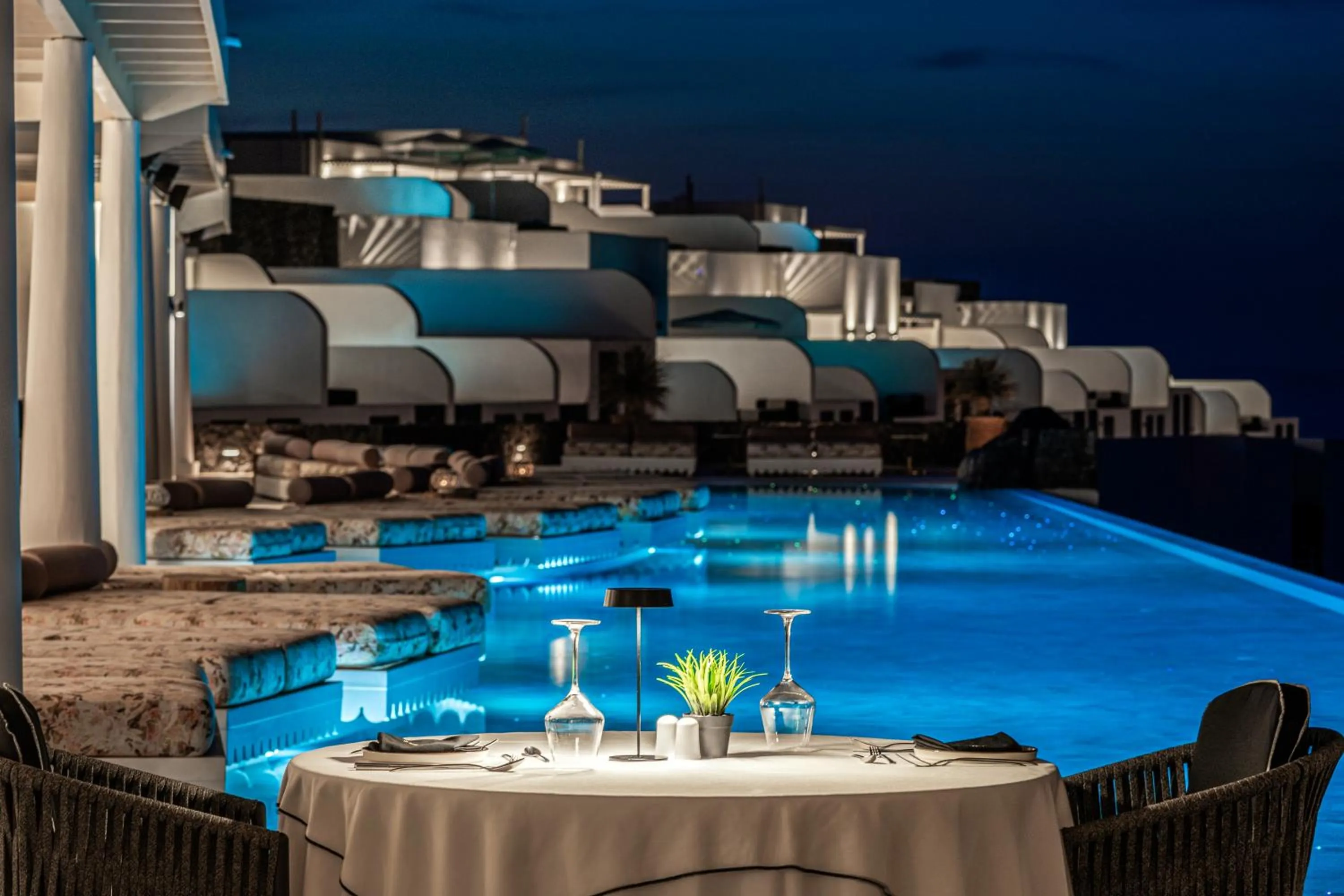 Restaurant/places to eat in Cresanto Luxury Suites