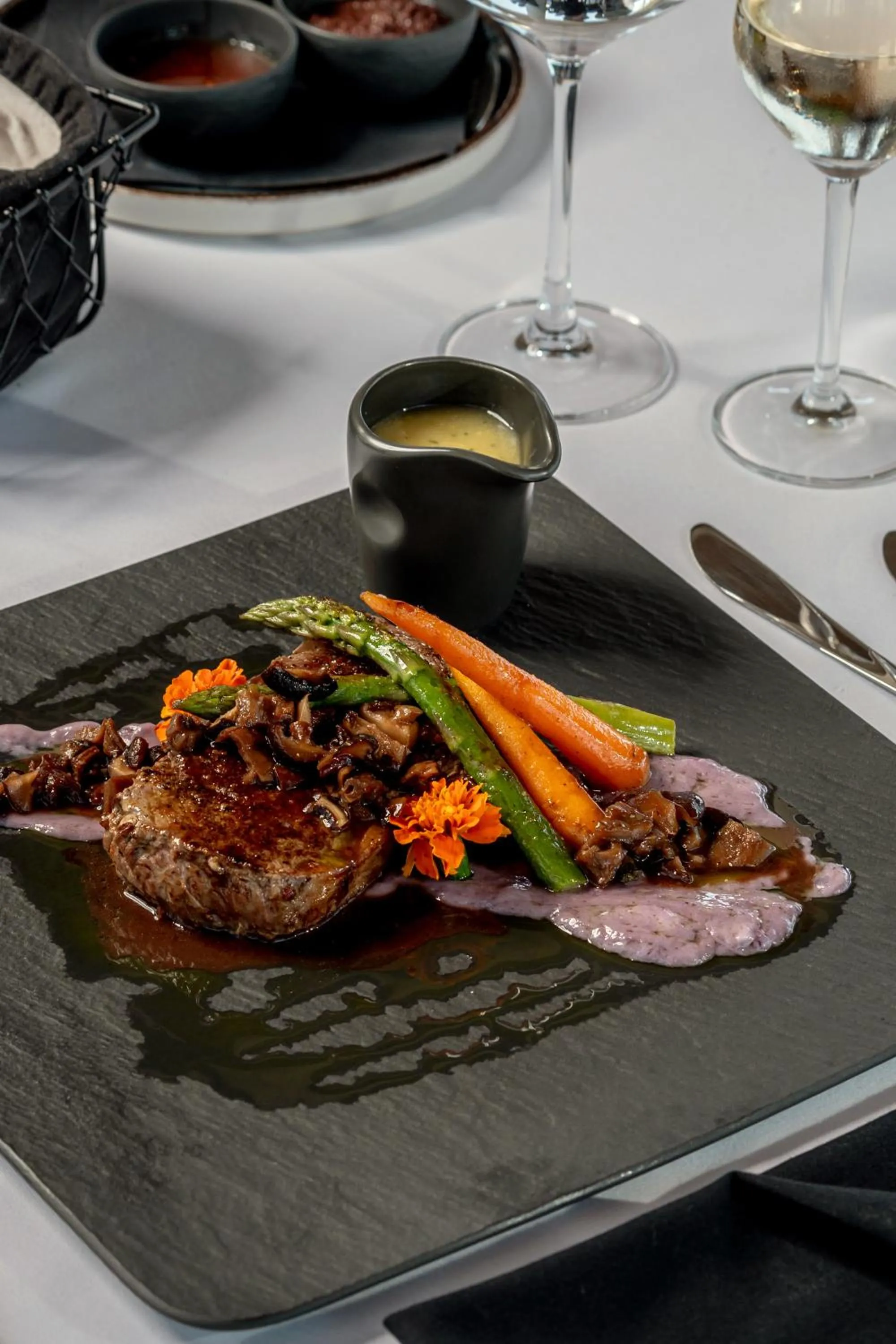 Restaurant/places to eat in Cresanto Luxury Suites