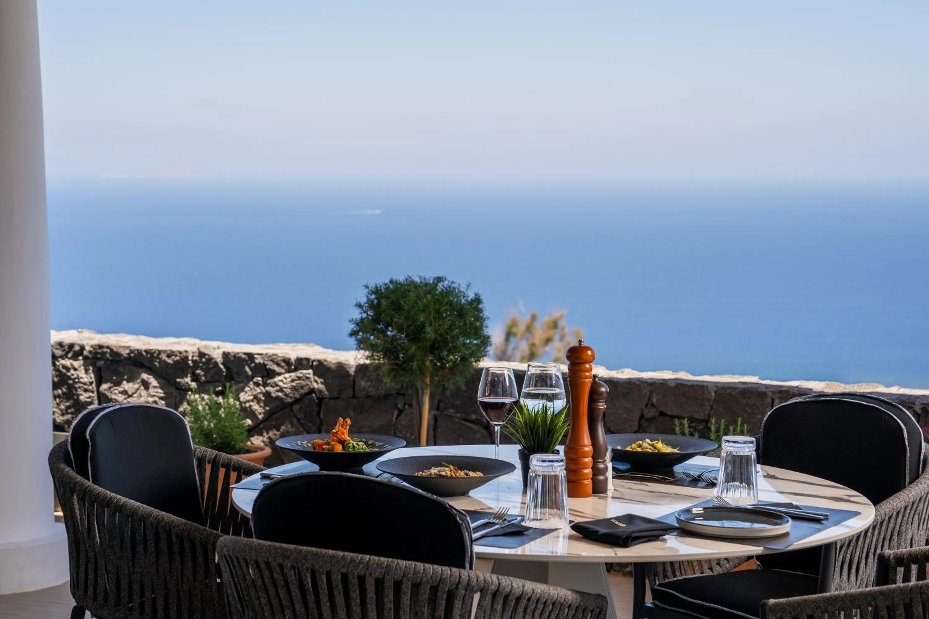 Restaurant/places to eat in Cresanto Luxury Suites