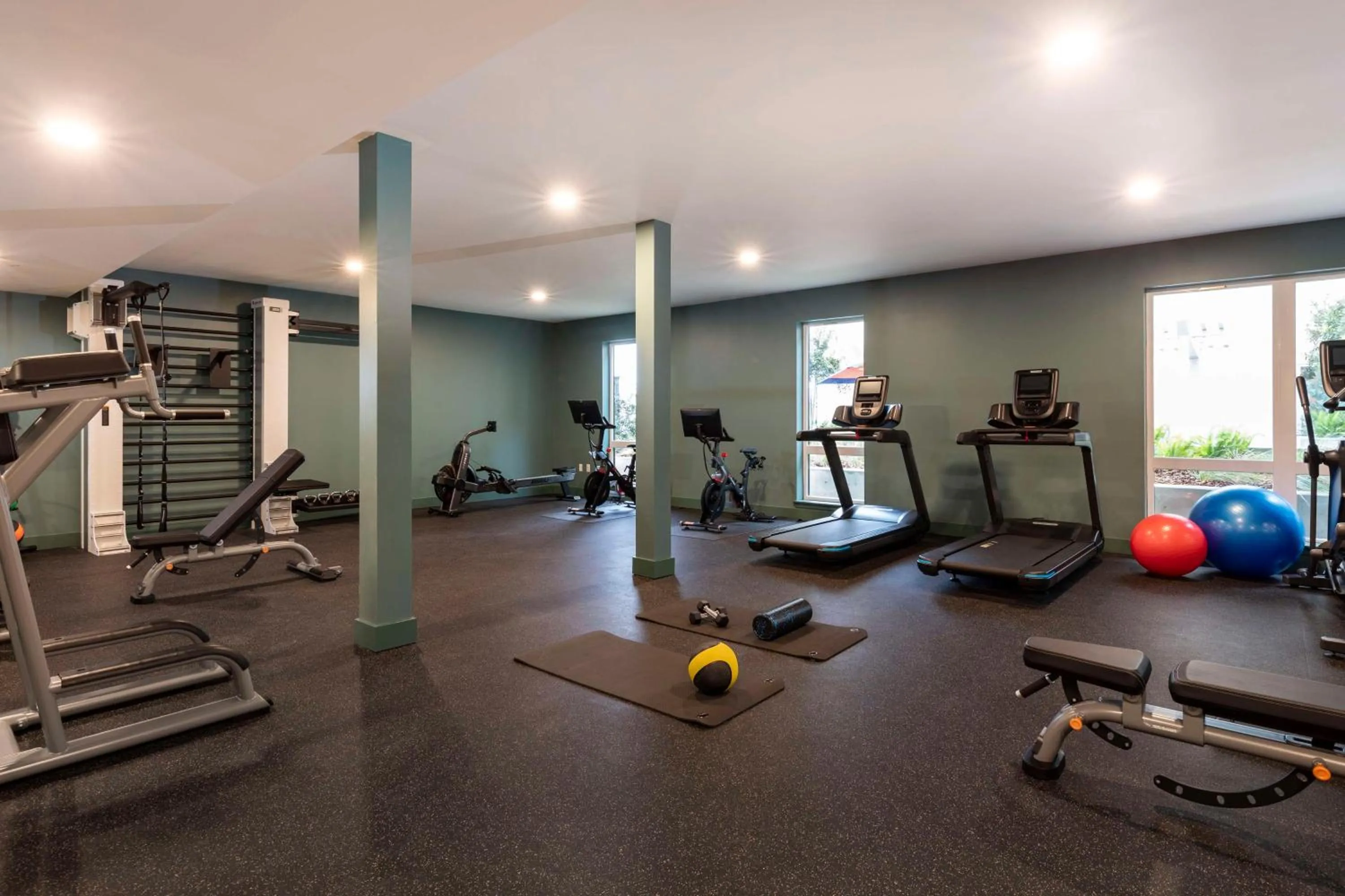 Fitness centre/facilities in Kissel Uptown Oakland, in the Unbound Collection by Hyatt