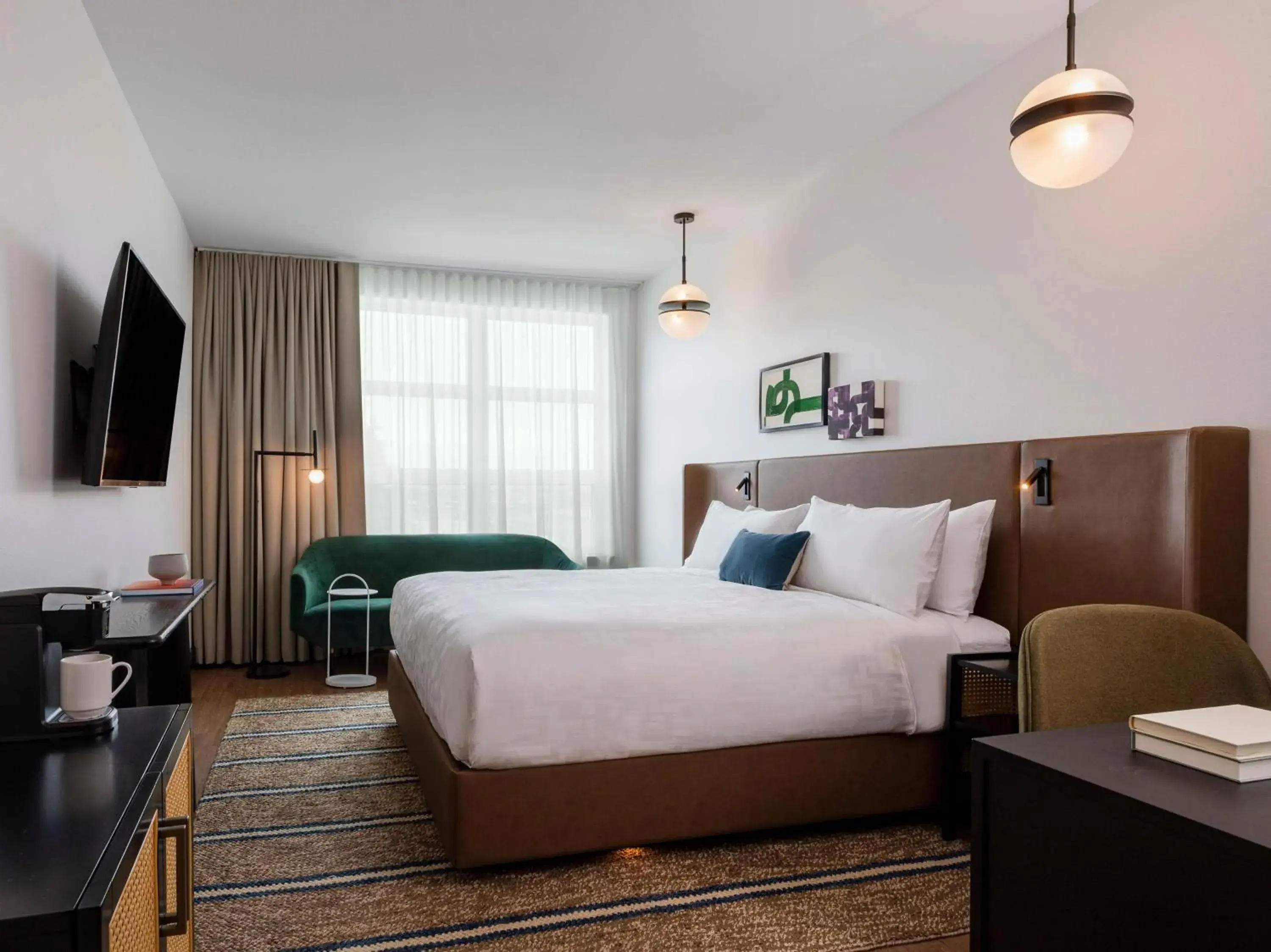 Uptown King Room in Kissel Uptown Oakland, in the Unbound Collection by Hyatt Uptown King Room in Kissel Uptown Oakland, in the Unbound Collection by Hyatt