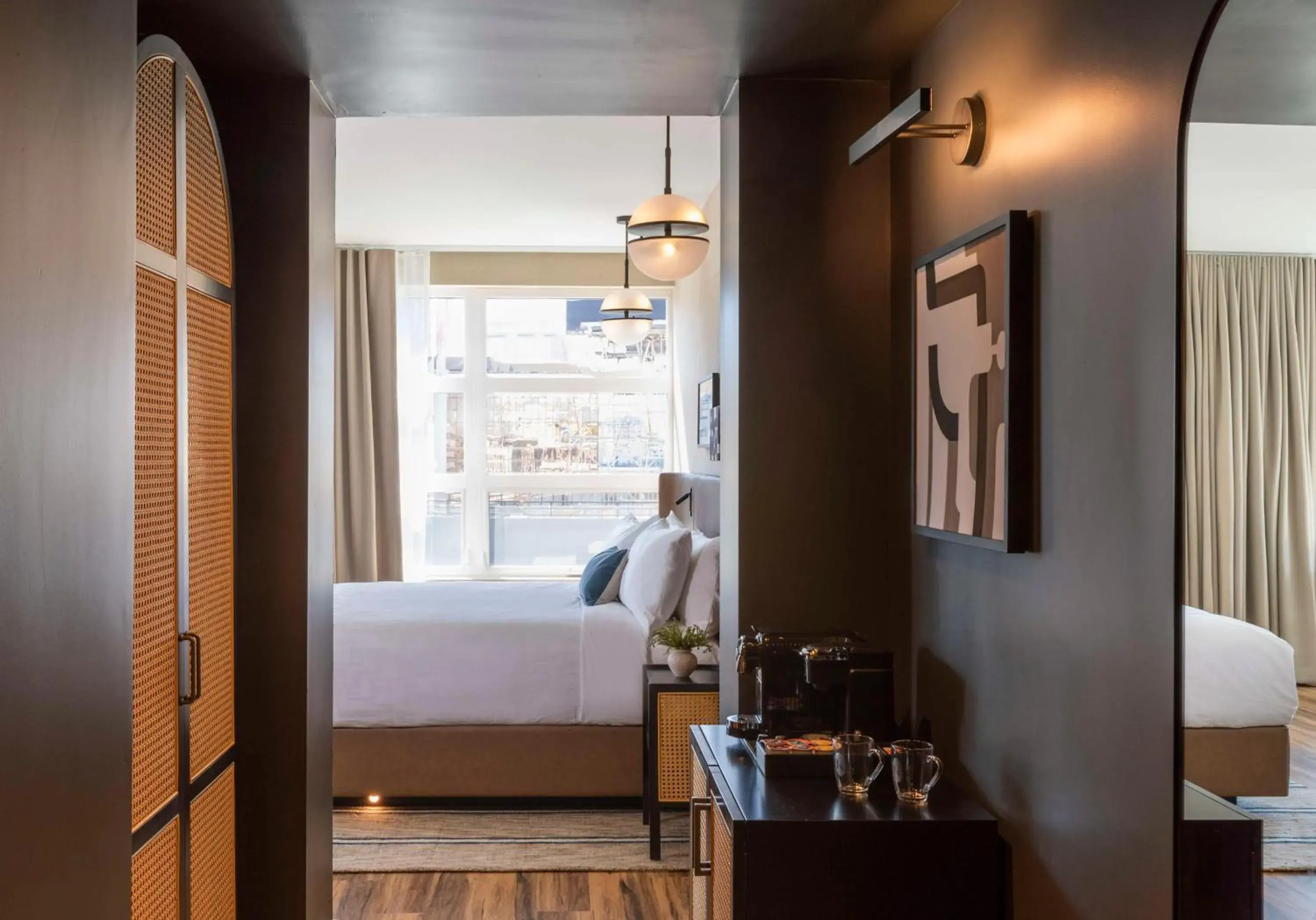 Suite in Kissel Uptown Oakland, in the Unbound Collection by Hyatt Suite in Kissel Uptown Oakland, in the Unbound Collection by Hyatt