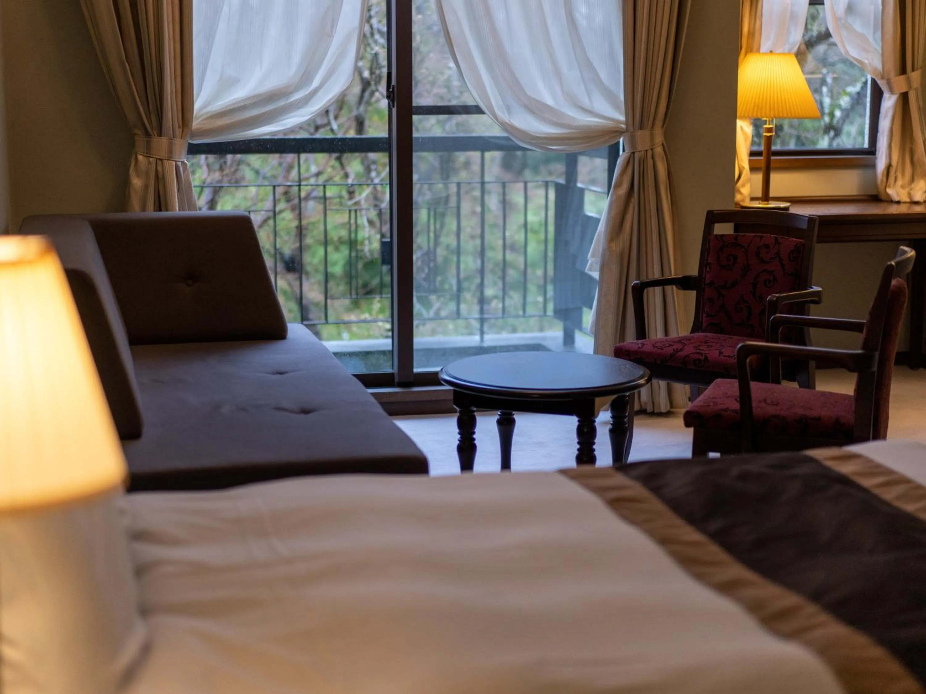 Photo of the whole room, Bed in 伊豆高原温泉ホテル 森の泉