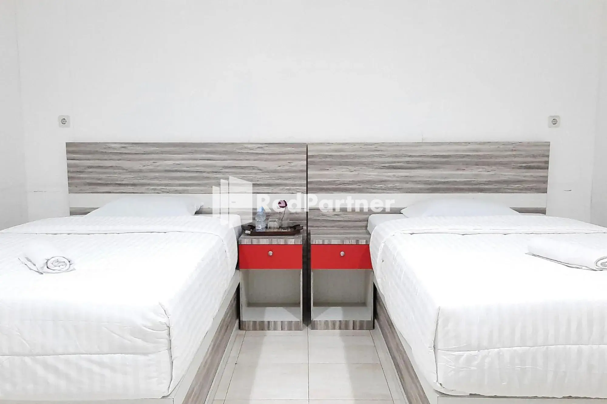 Bedroom, Bed in Roemah Proklamasi Syariah Mitra RedDoorz Bedroom, Bed in Roemah Proklamasi Syariah Mitra RedDoorz