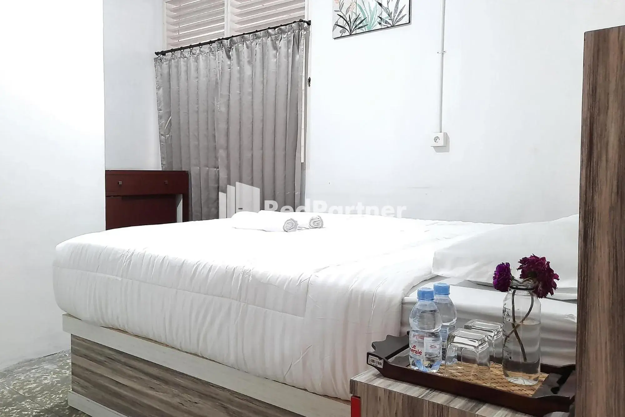 Bedroom, Bed in Roemah Proklamasi Syariah Mitra RedDoorz Bedroom, Bed in Roemah Proklamasi Syariah Mitra RedDoorz